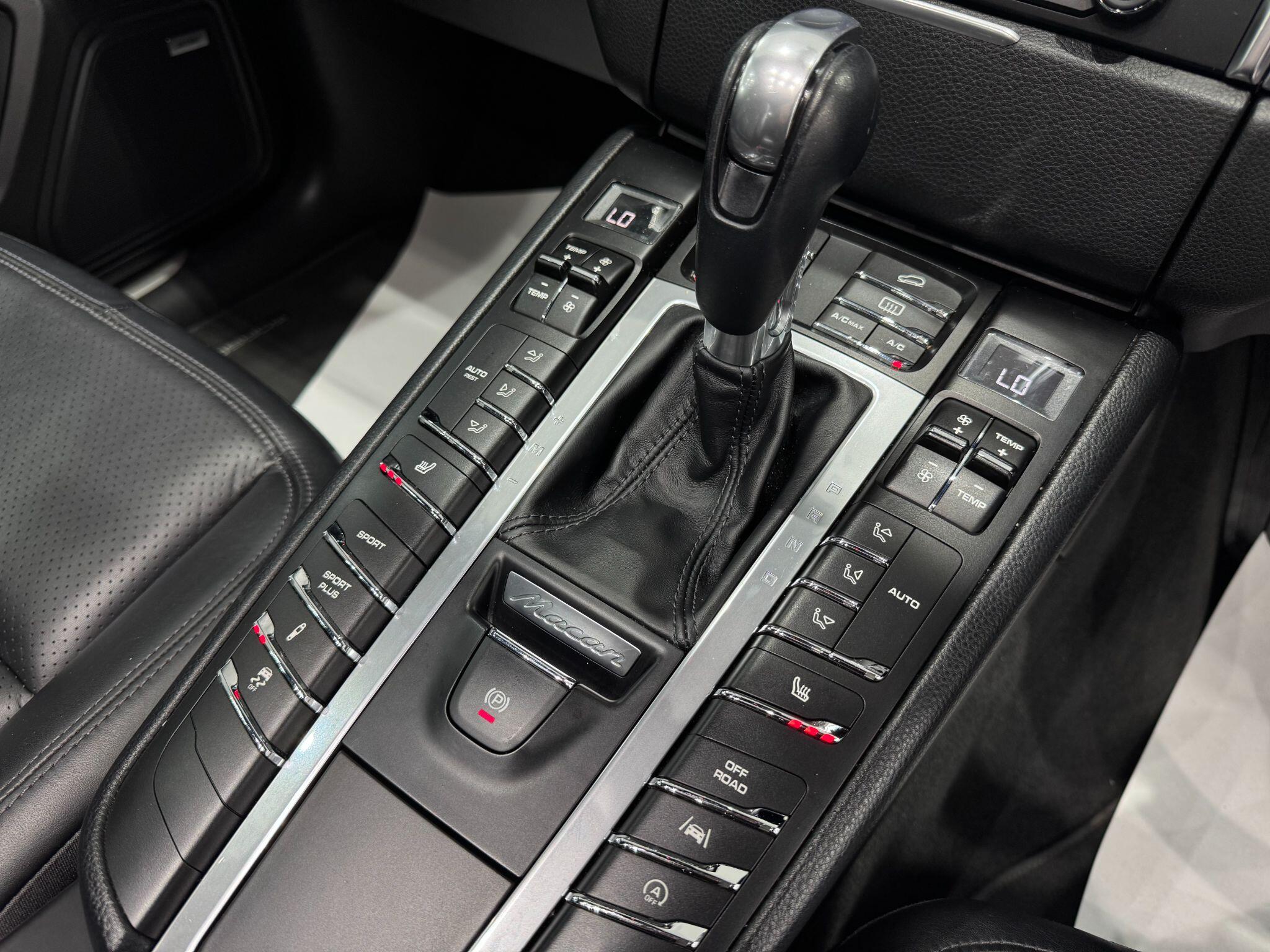 Porsche Macan view 40