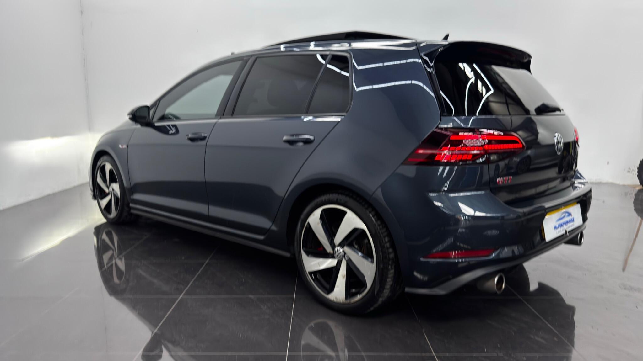 Volkswagen Golf view 50