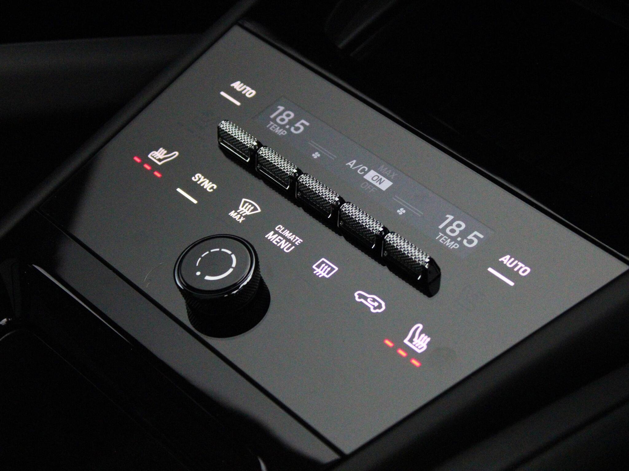 Porsche Cayenne view 23