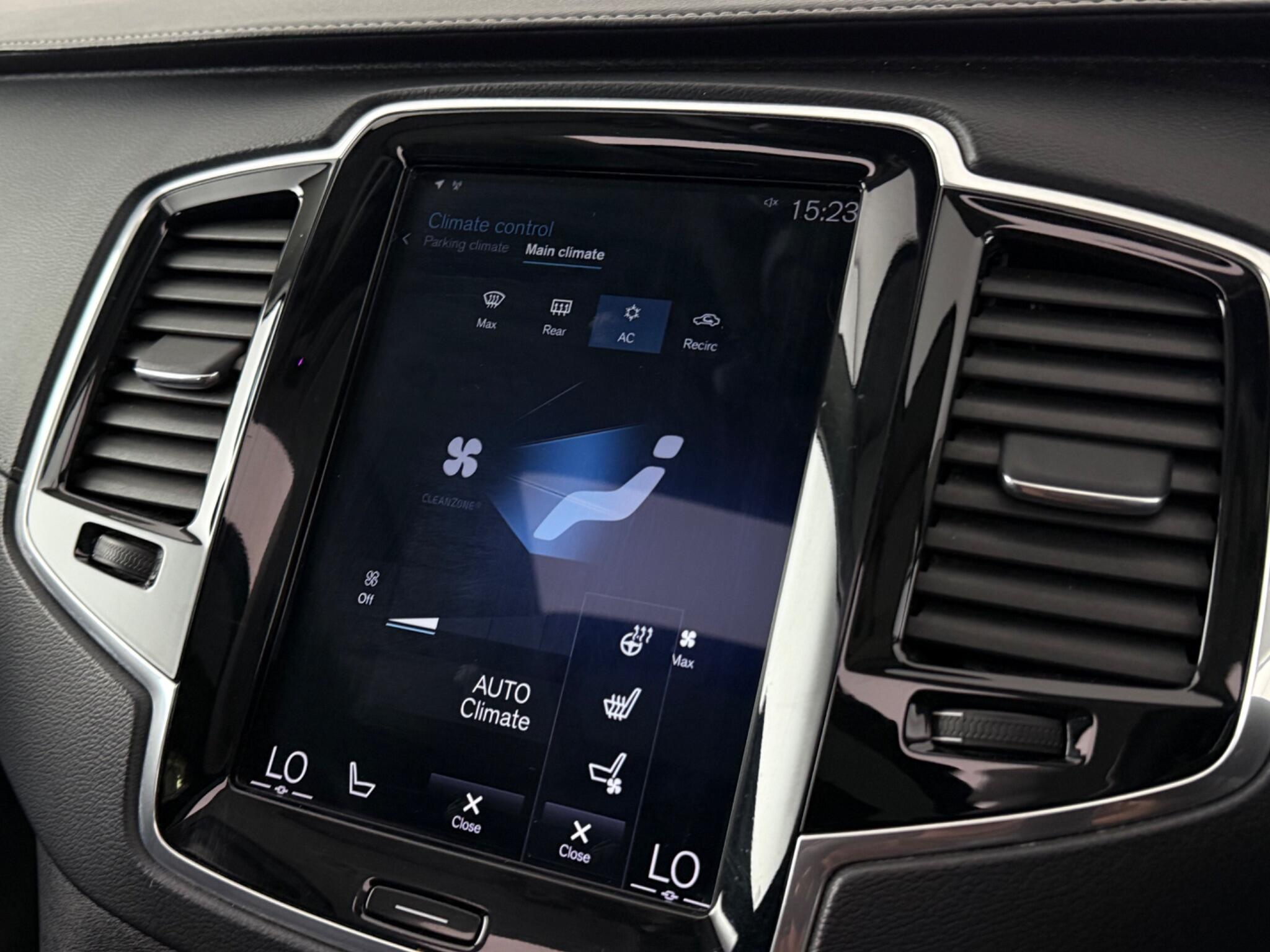 Volvo XC90 view 27