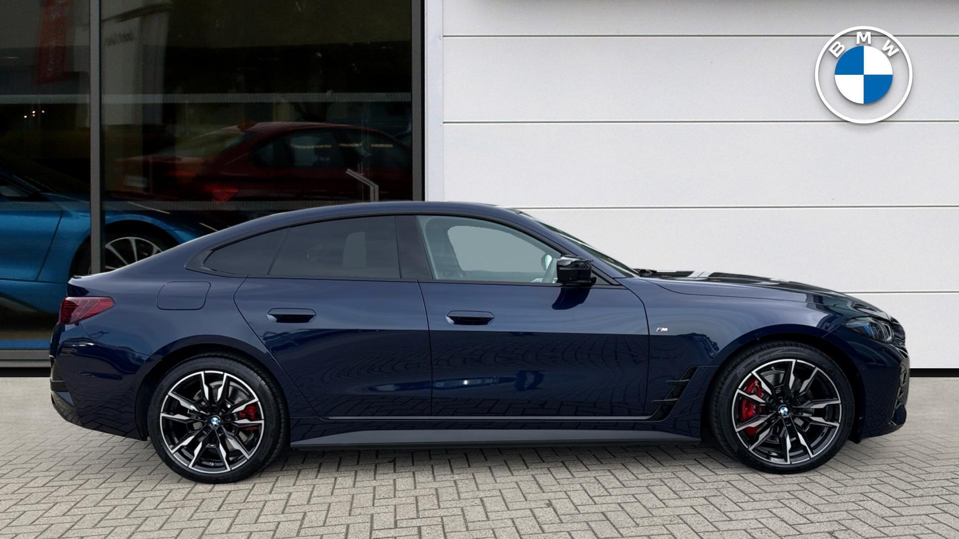 BMW i4 view 3