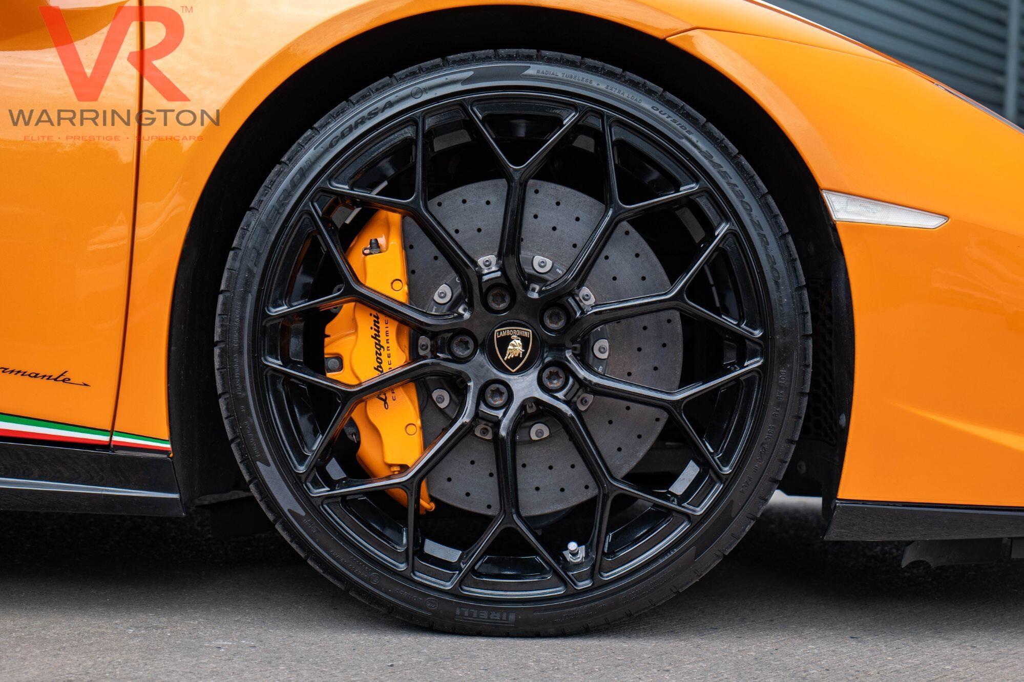 Lamborghini Huracan view 39