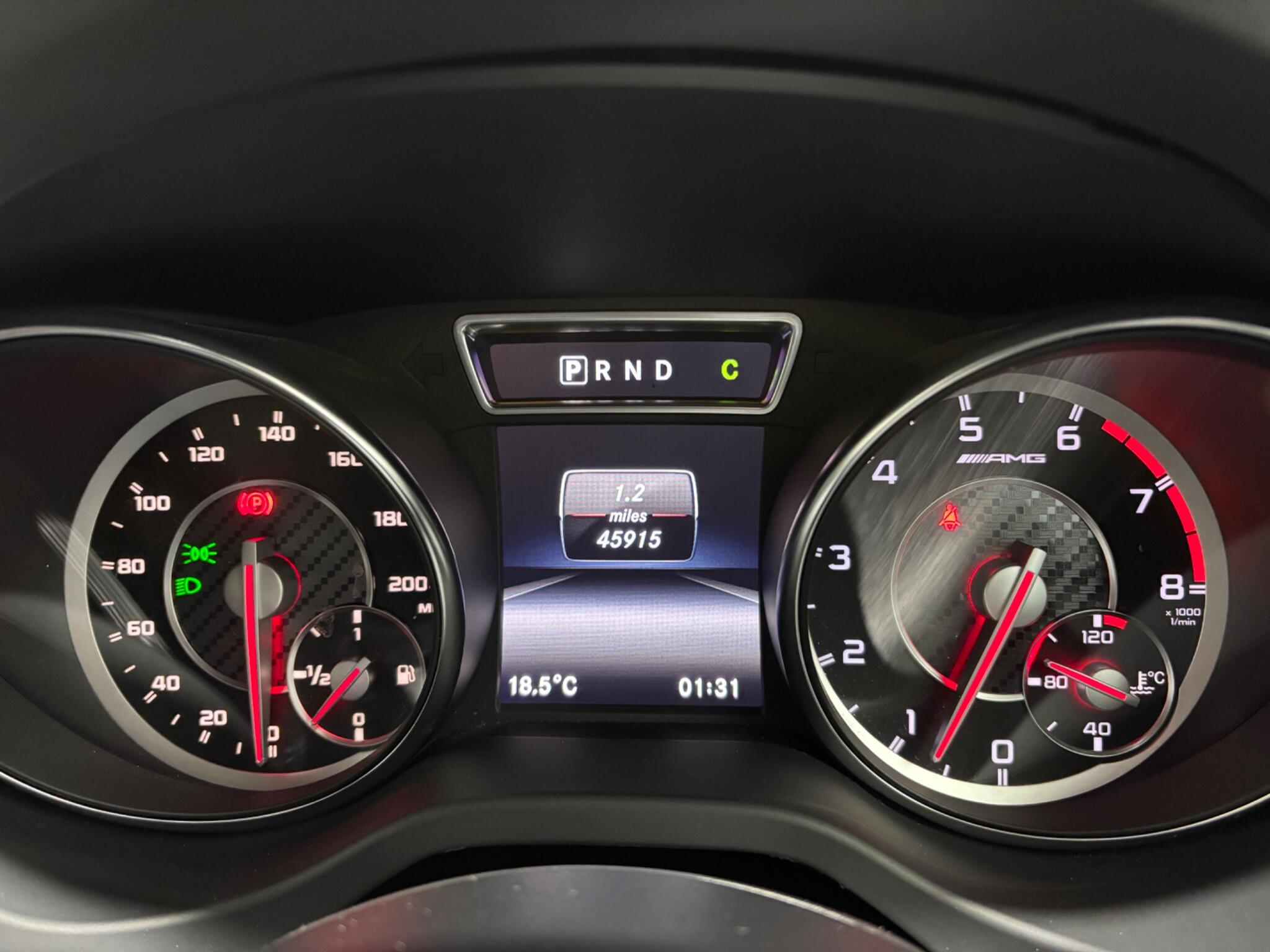 Mercedes-Benz Gla view 38