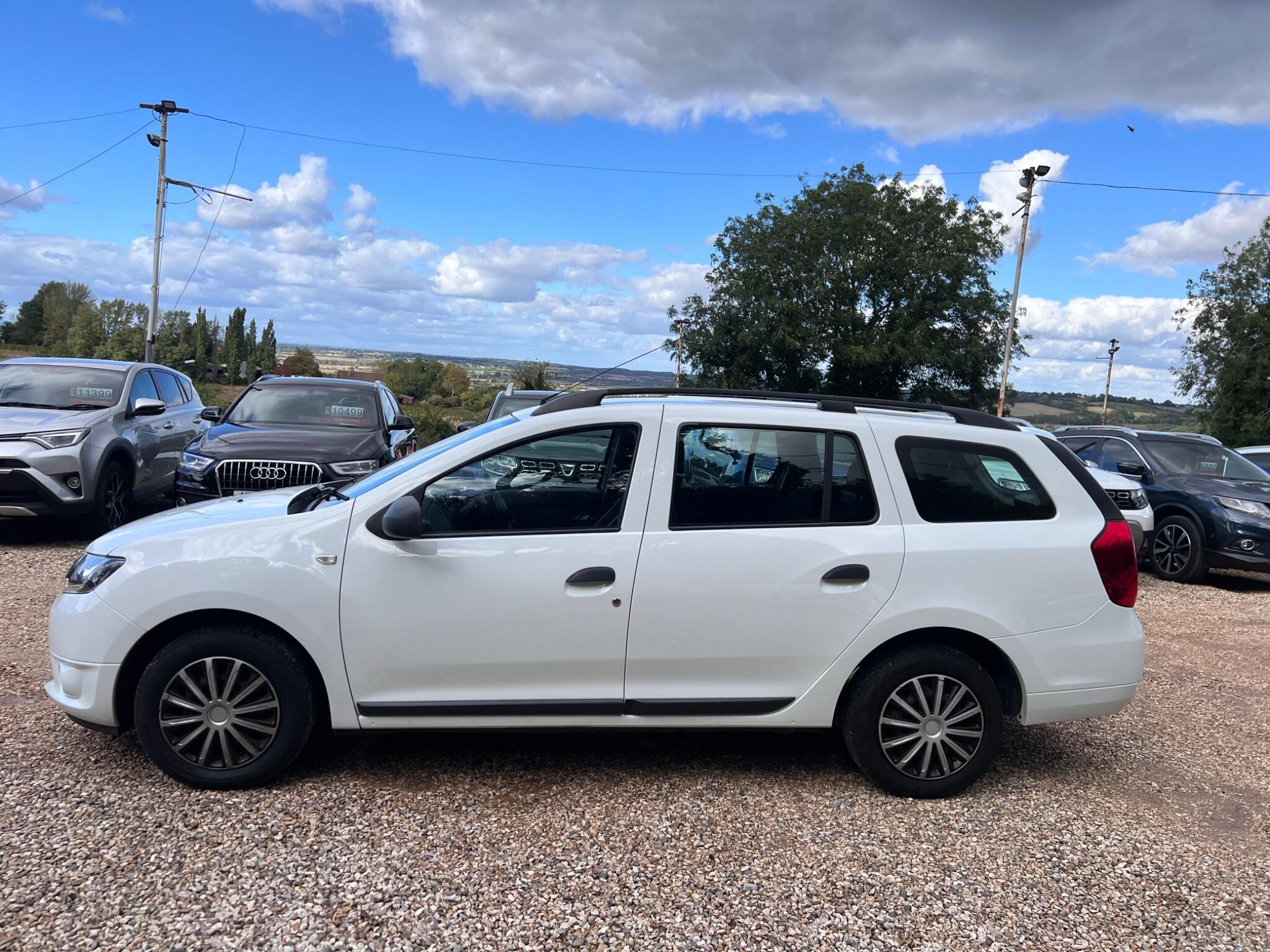 Dacia Logan MCV view 13