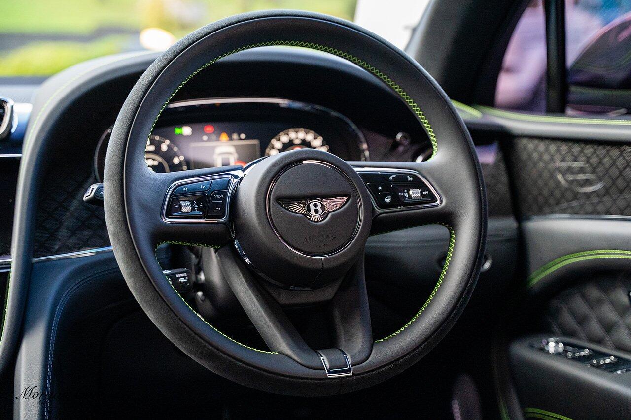 Bentley Bentayga view 47