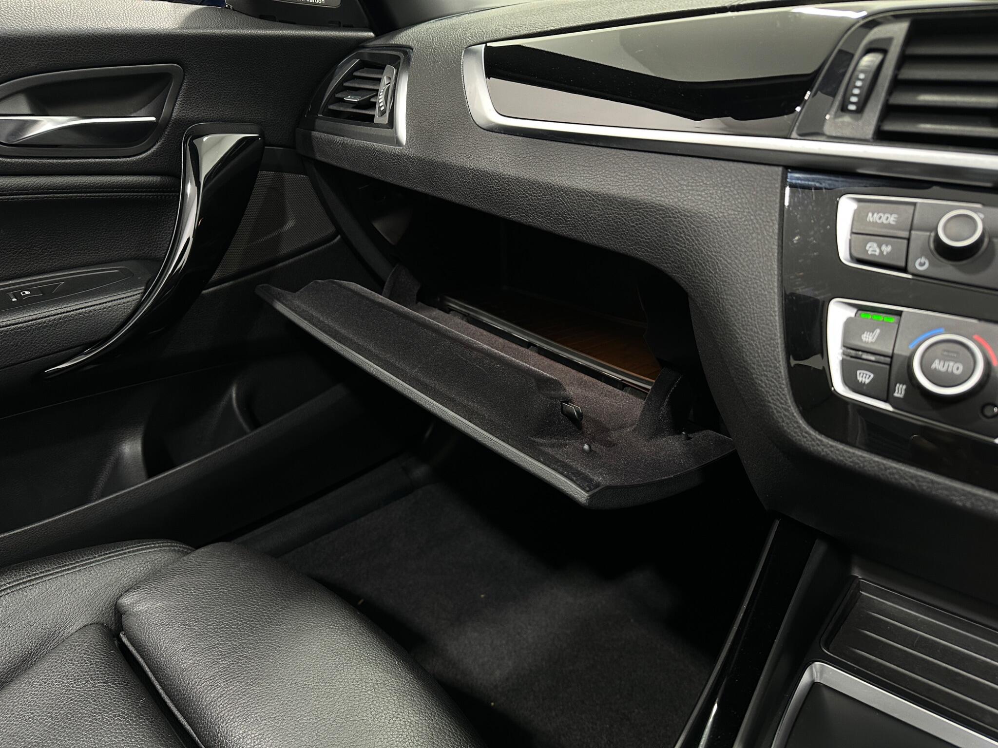 BMW 2 Series view 28