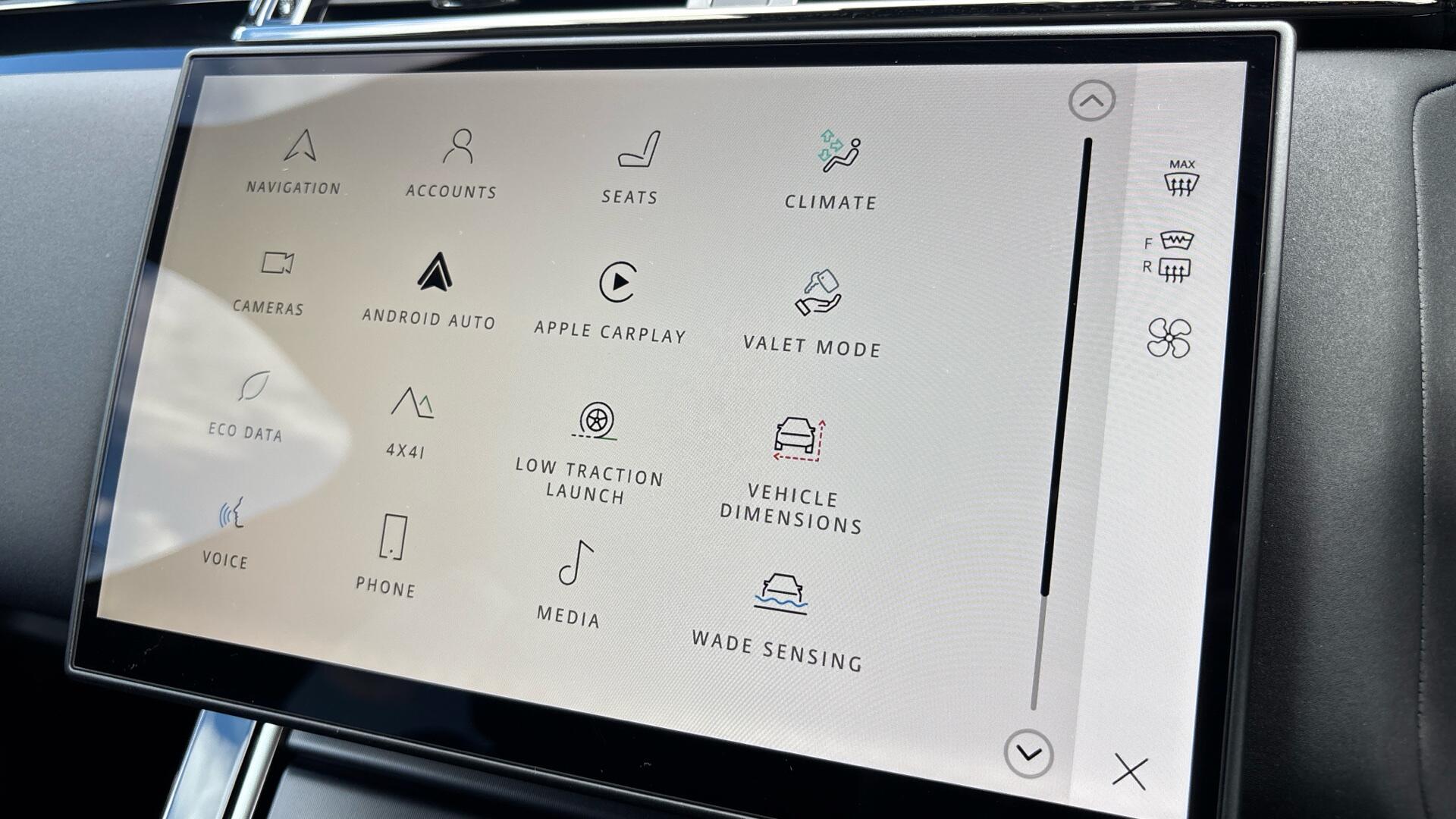 Land Rover Range Rover Velar view 53