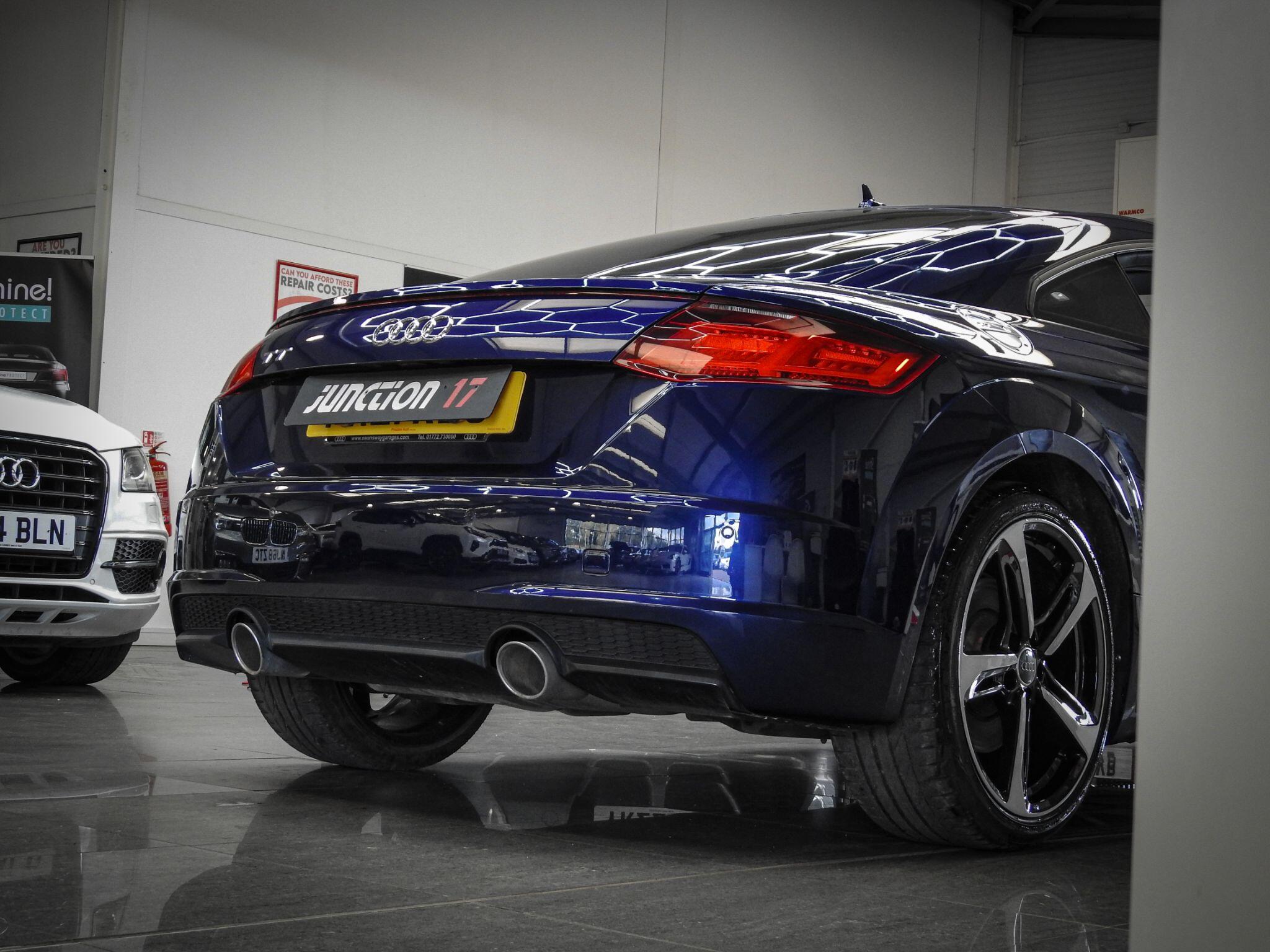 Audi TT view 39