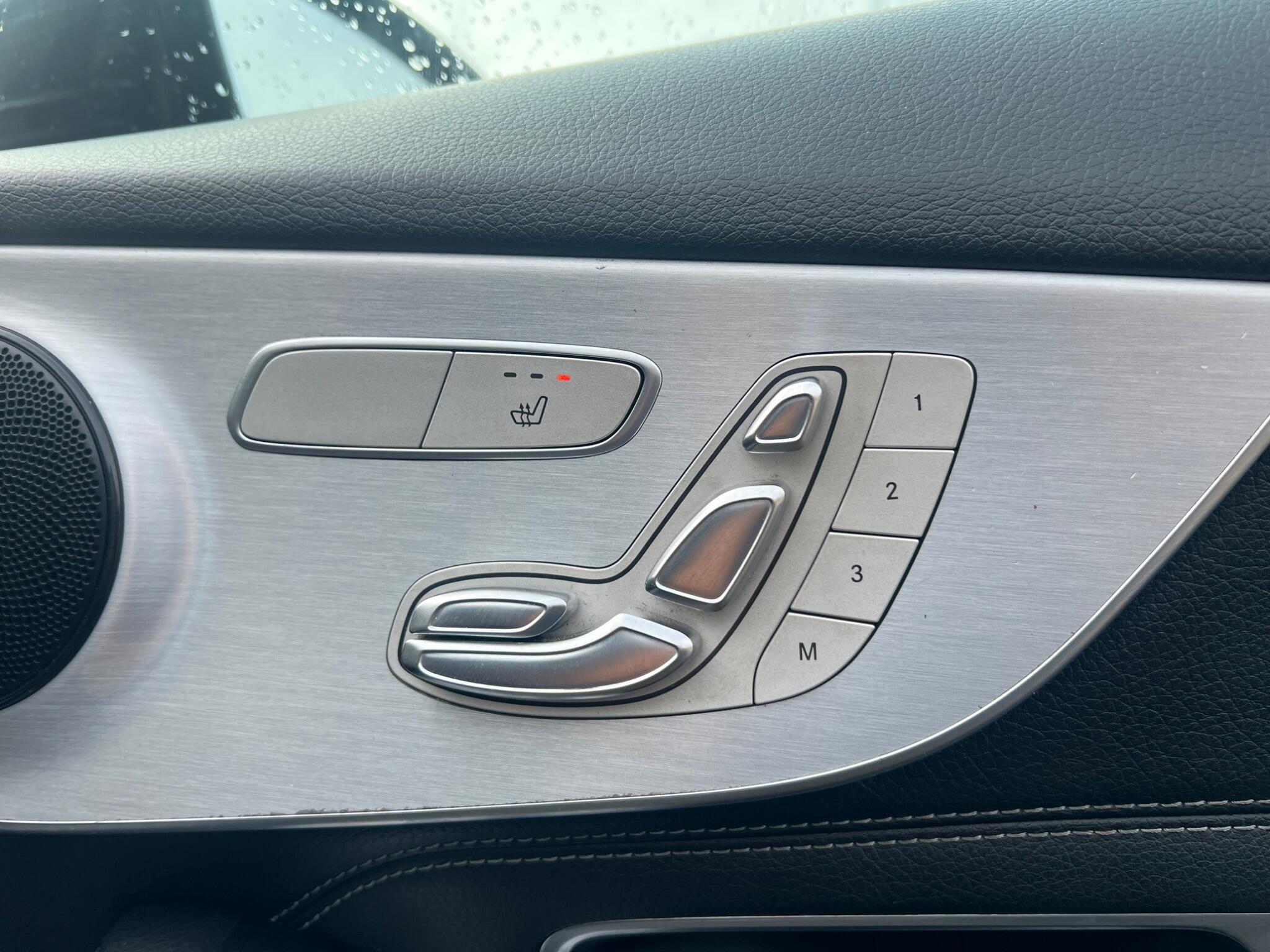 Mercedes-Benz C-Class view 24