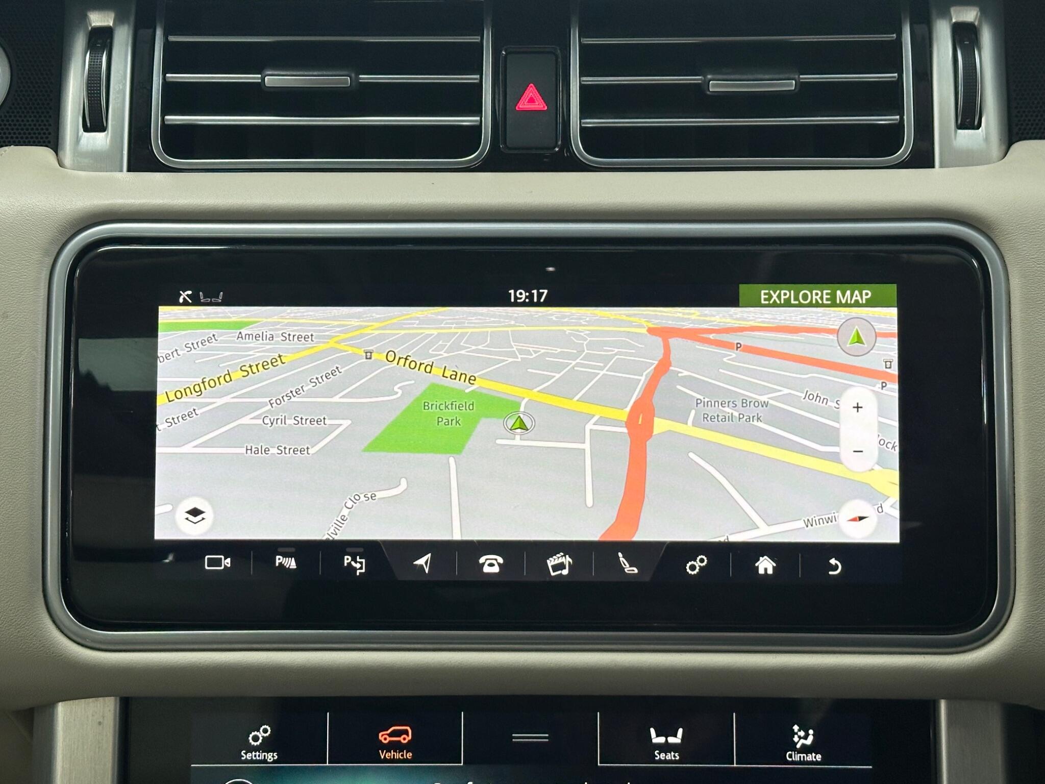 Land Rover Range Rover view 31