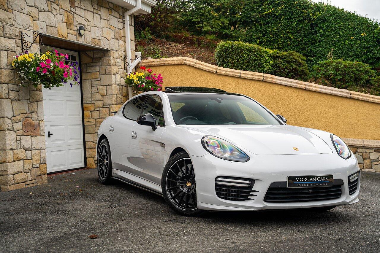 Porsche Panamera view 21