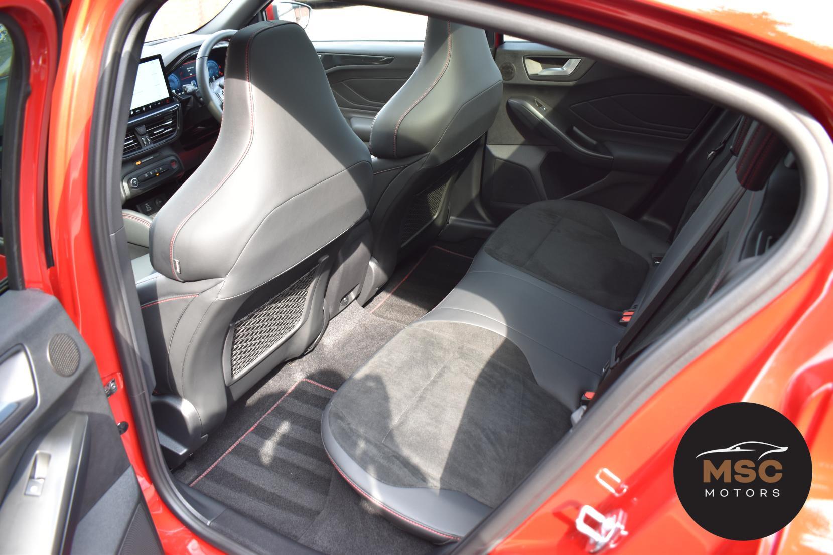 Ford Focus view 50