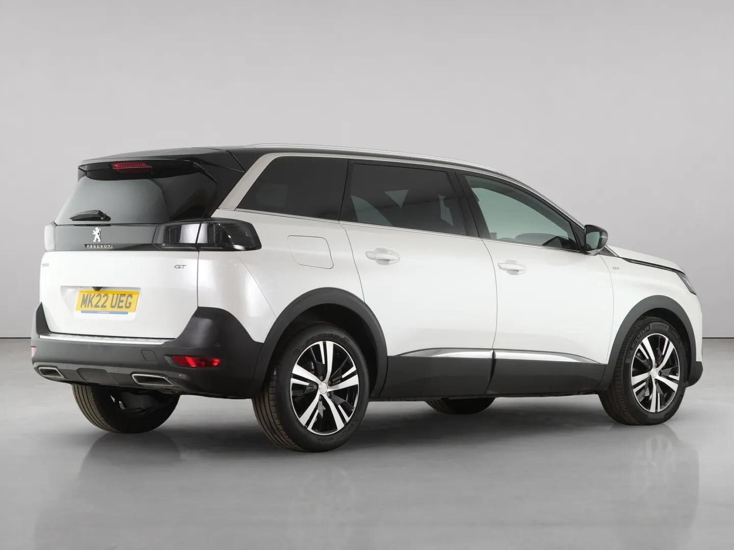 Peugeot 5008 view 8
