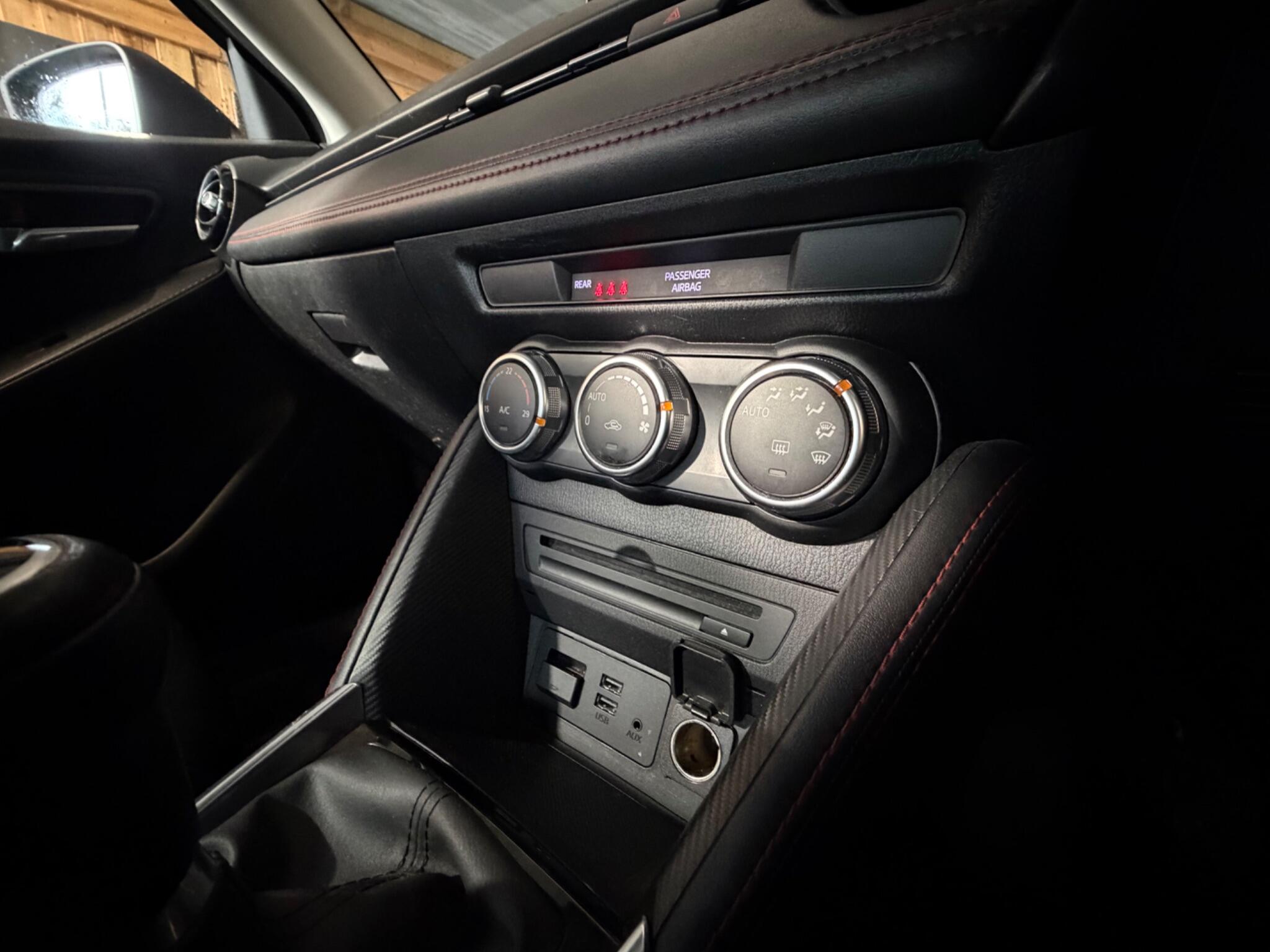 Mazda Mazda2 view 19