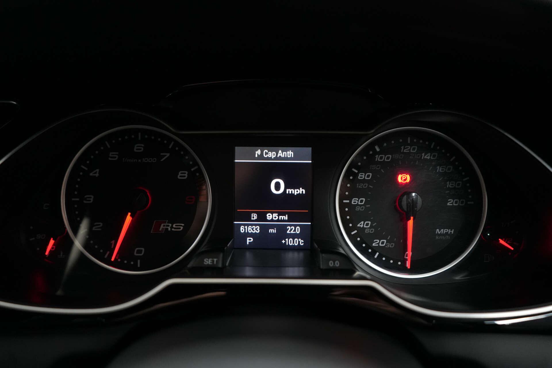 Audi RS4 view 45
