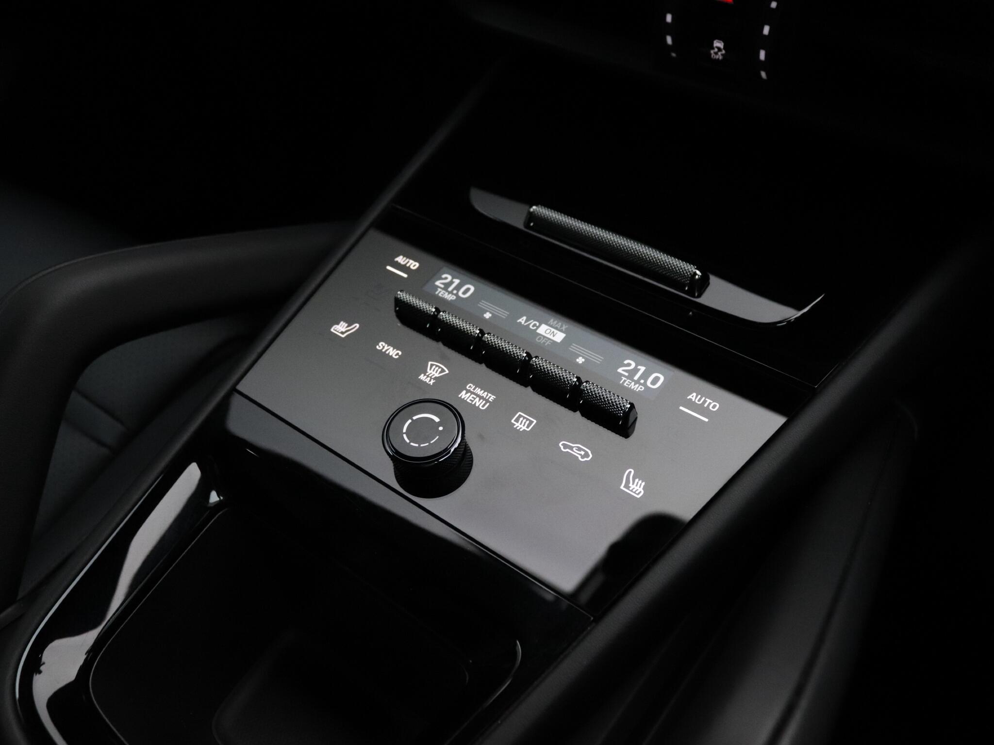 Porsche Cayenne view 12