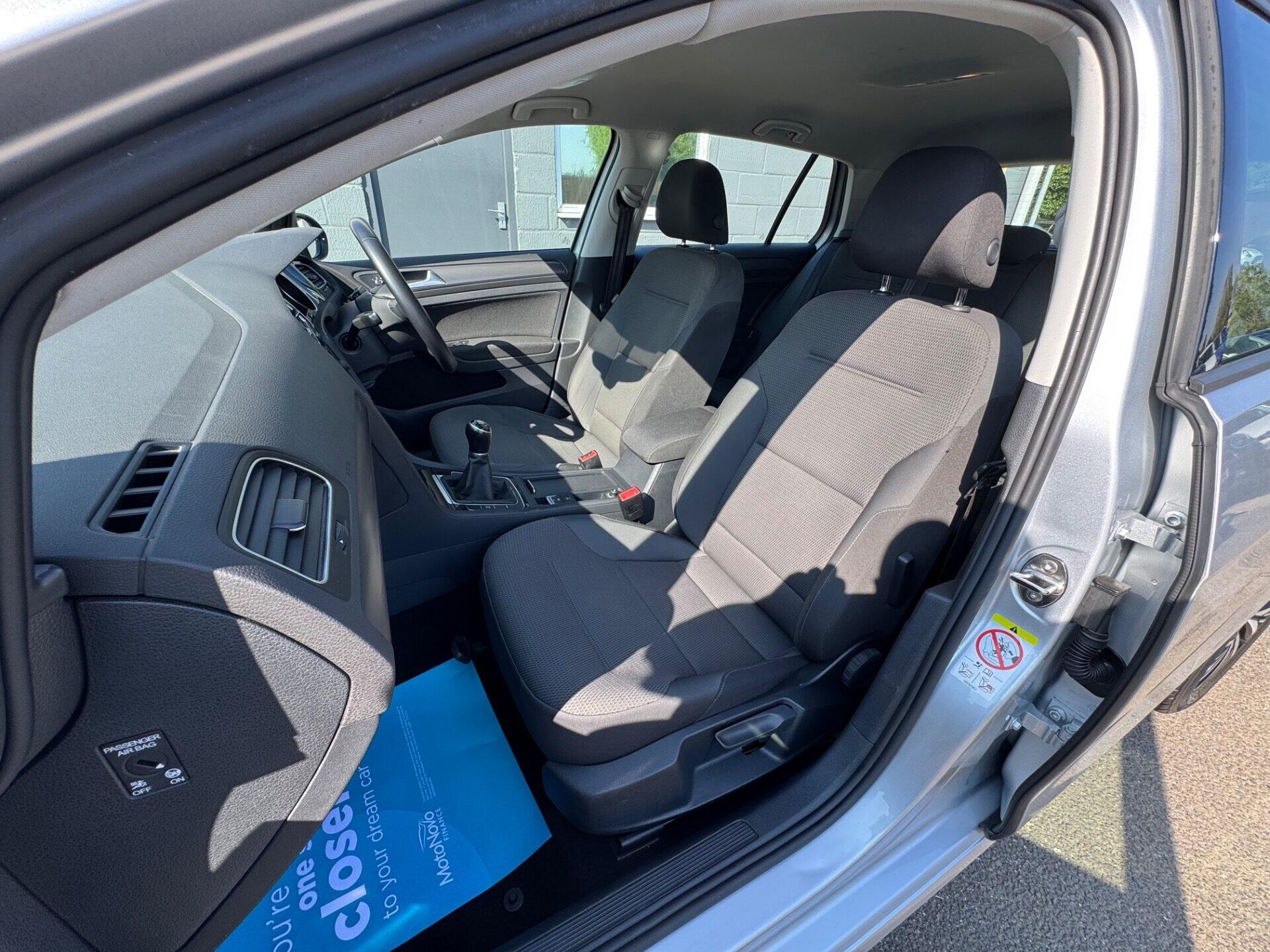 Volkswagen Golf view 31