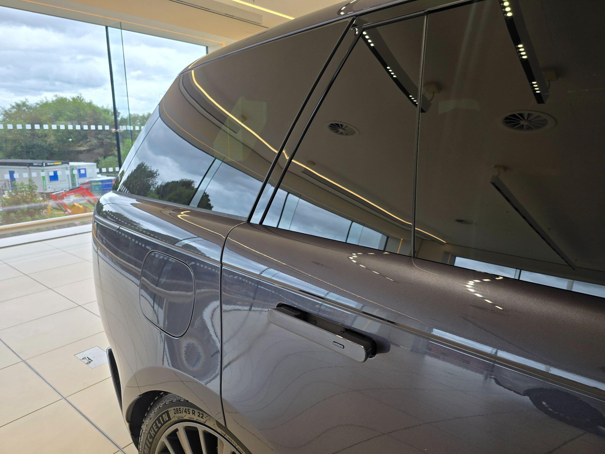 Land Rover Range Rover view 43
