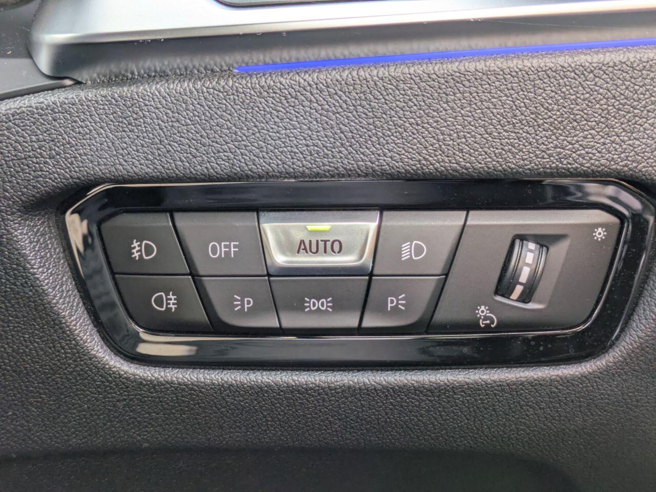 BMW 3 Series view 23