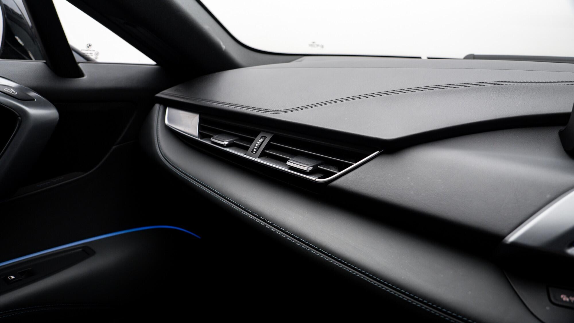 BMW I8 view 45