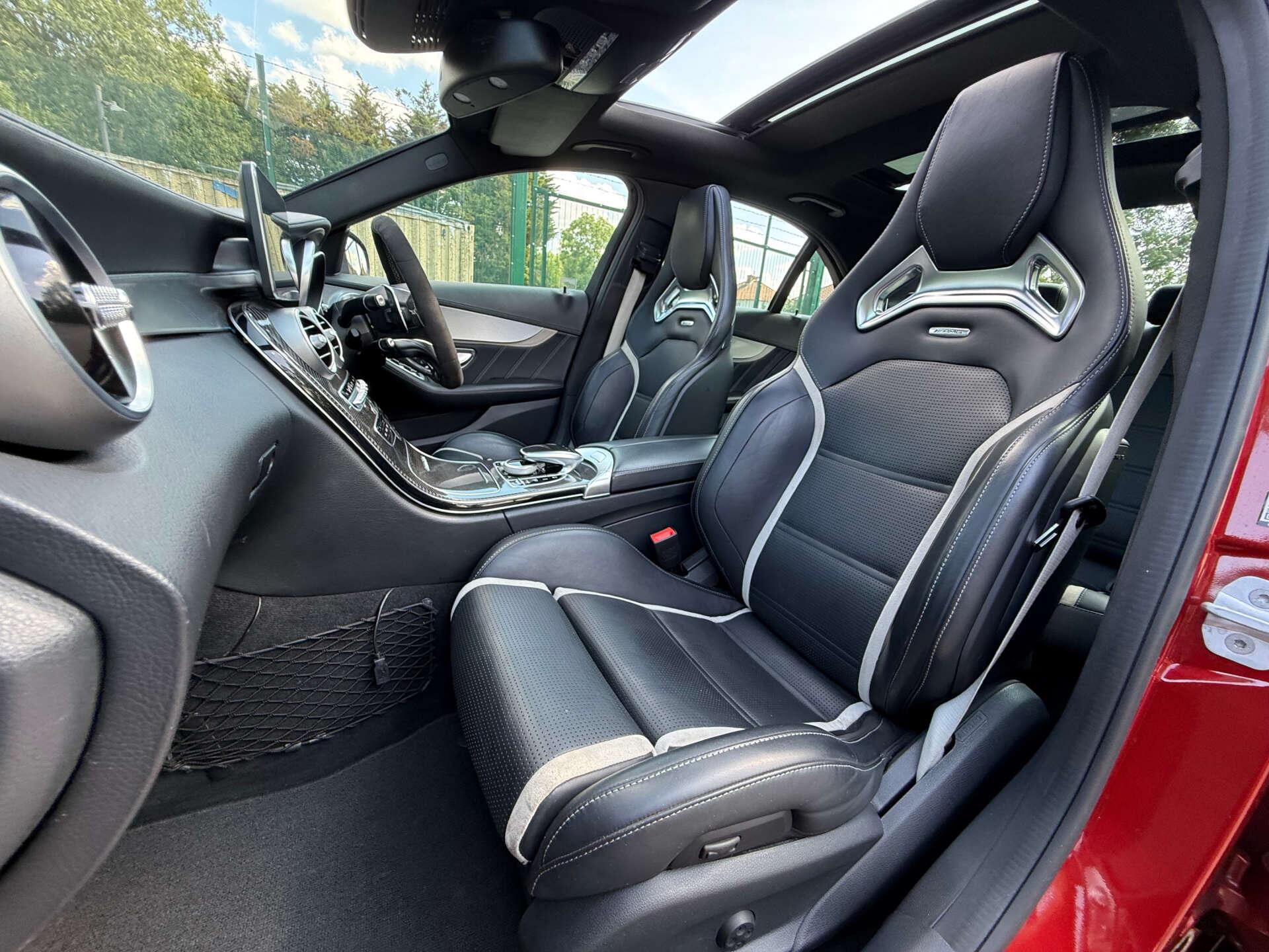 Mercedes-Benz C-Class view 23