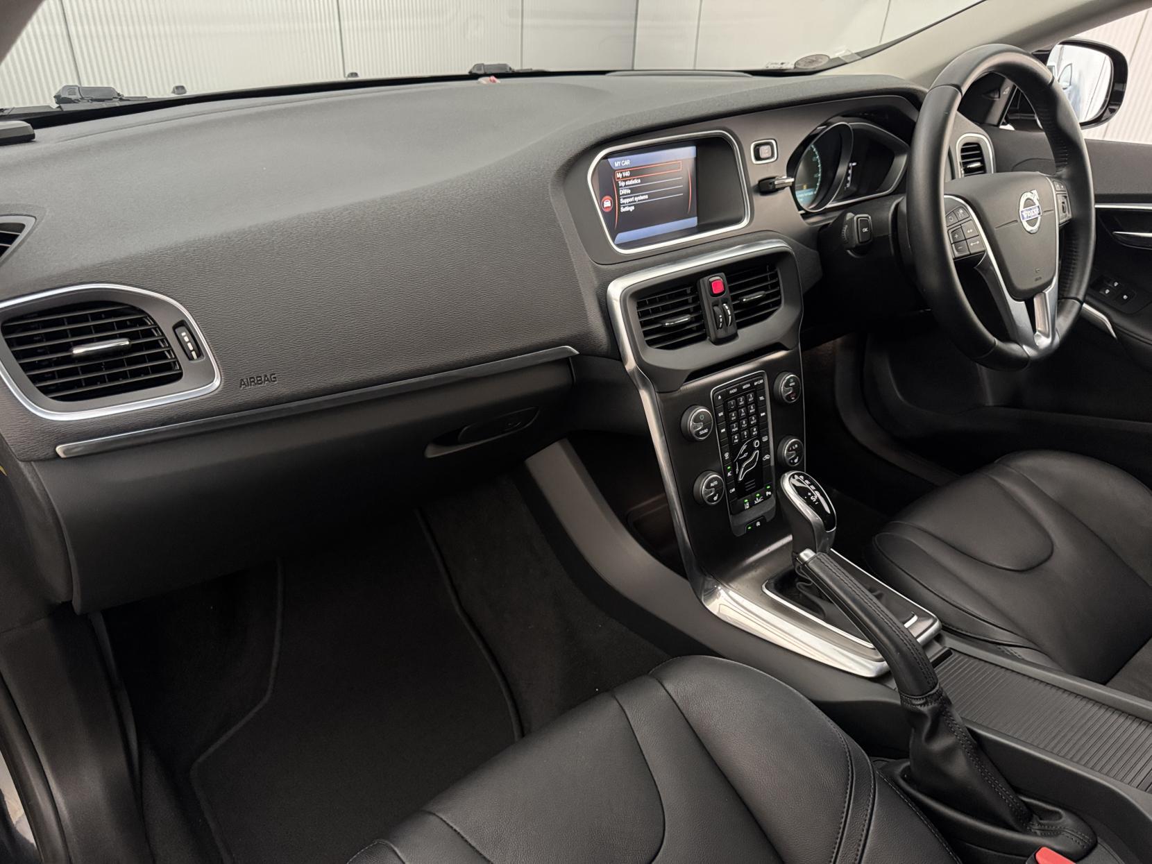 Volvo V40 view 62