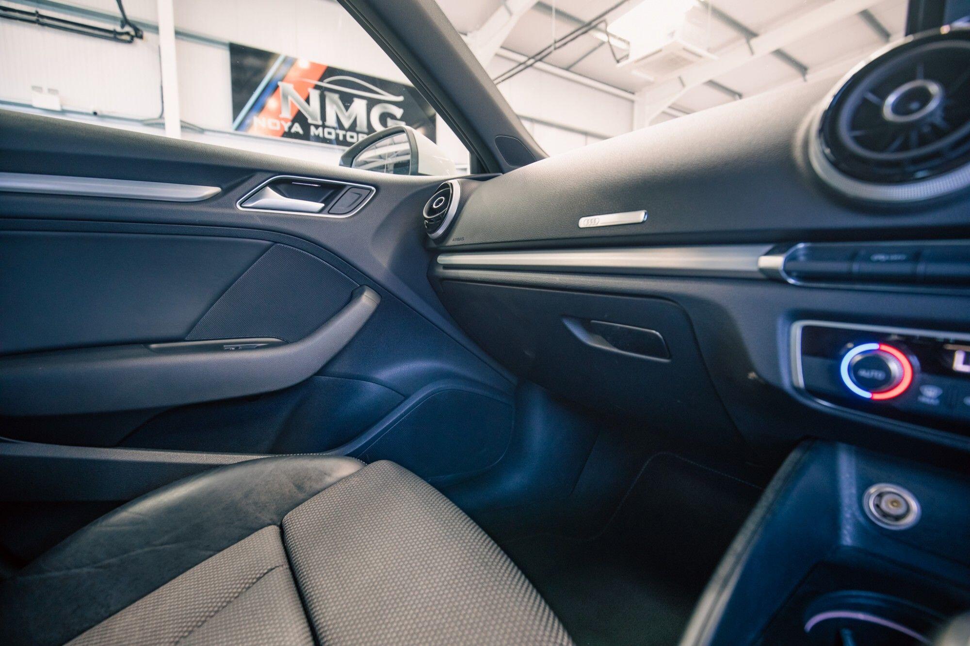 Audi A3 view 26