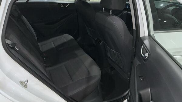 Hyundai Ioniq view 4