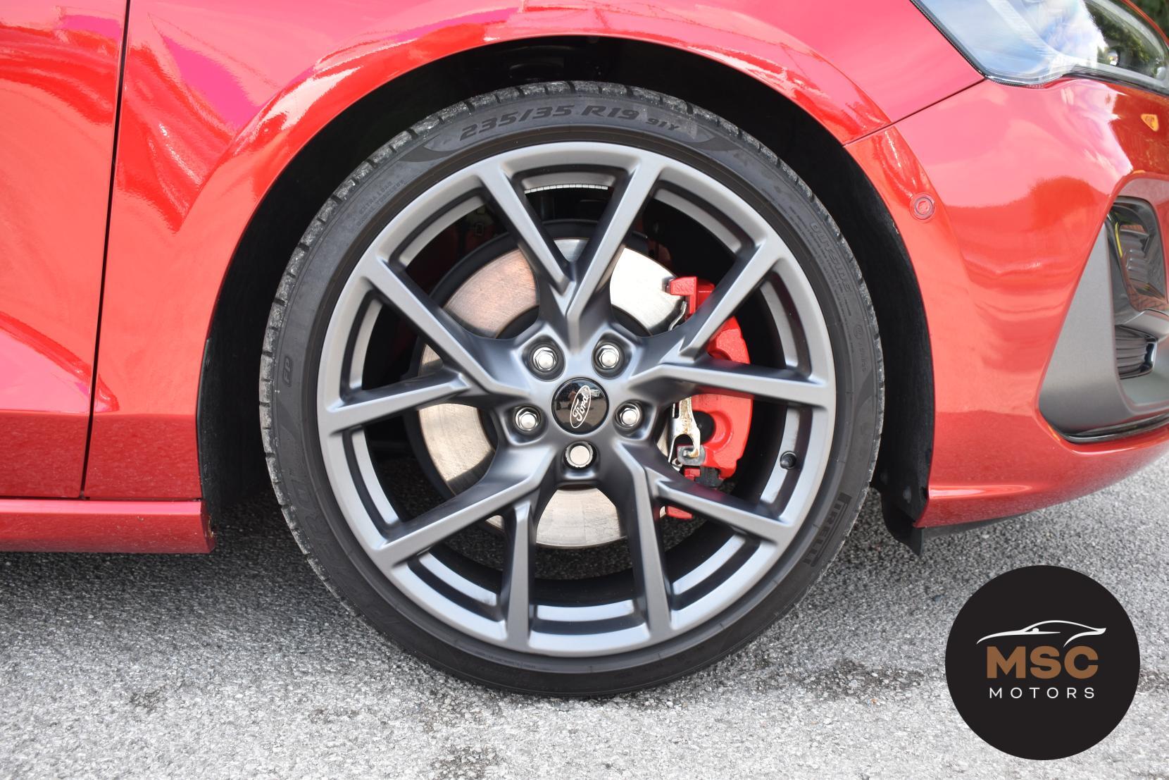 Ford Focus view 33