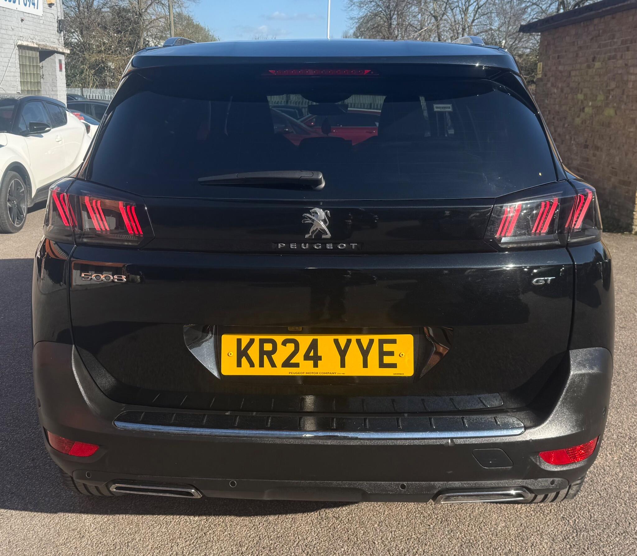 Peugeot 5008 view 8