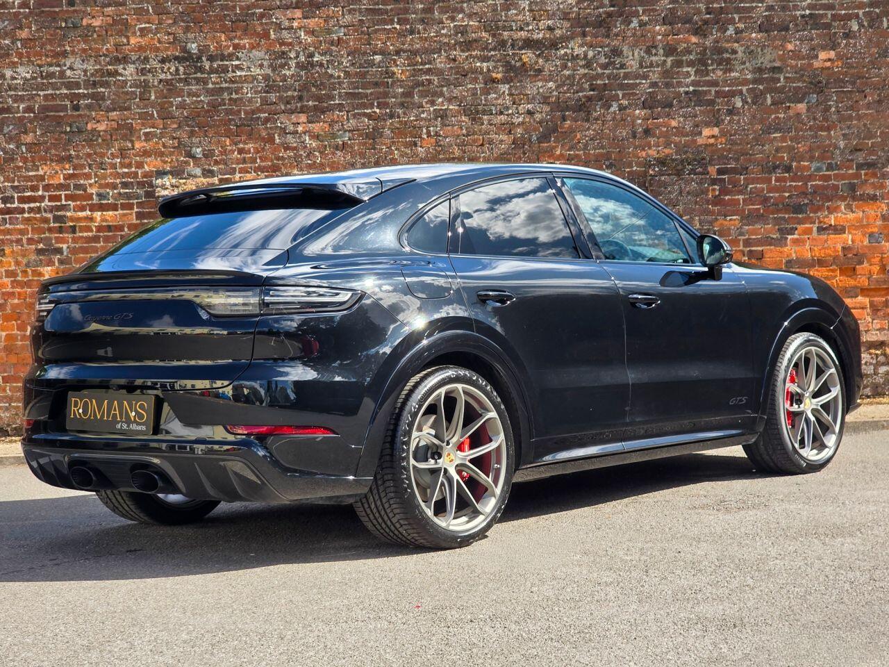 Porsche Cayenne view 17