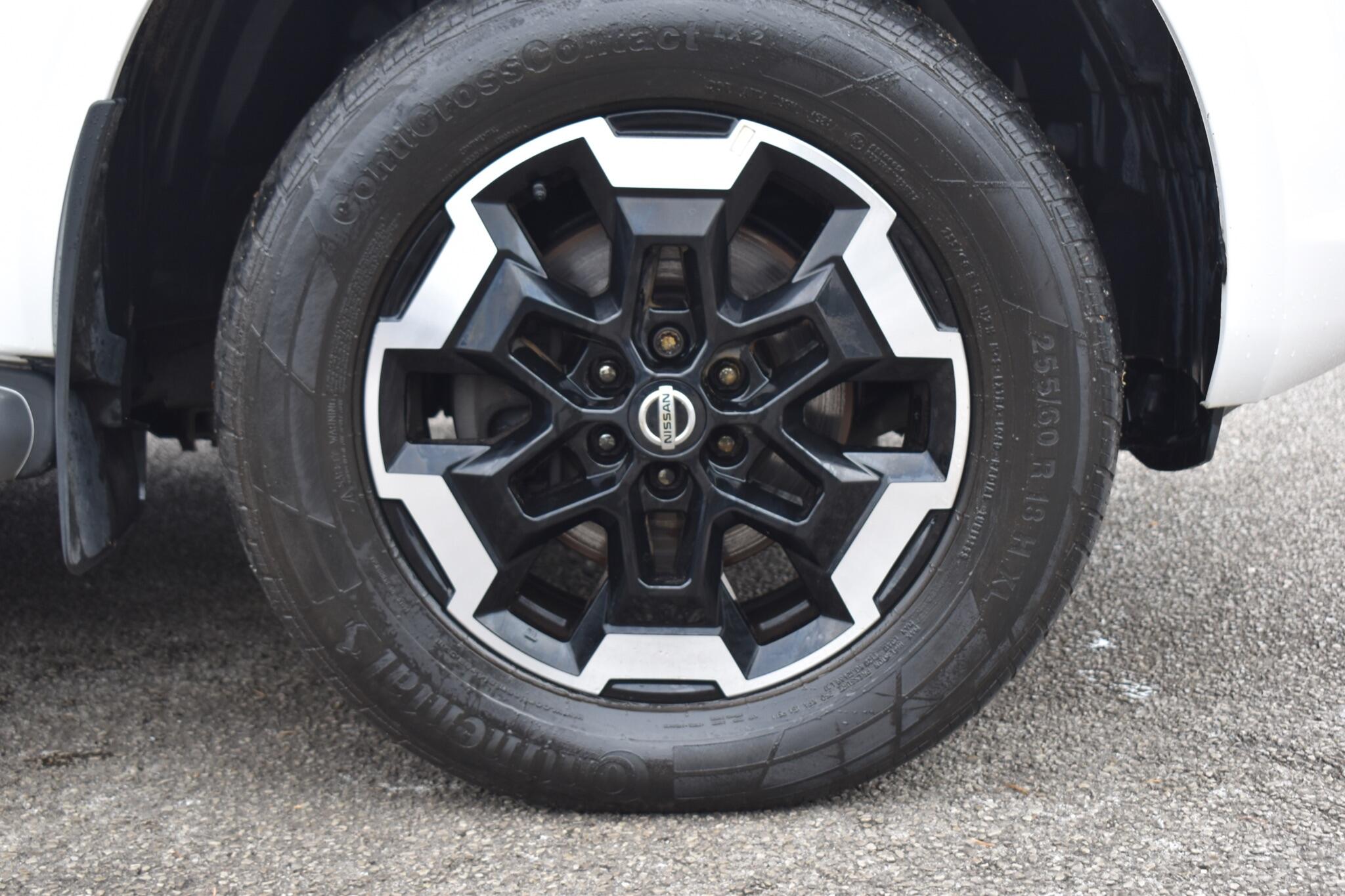 Navara - 2.3 dCi Tekna 4WD Euro 6 (s/s) 4dr - Image 38