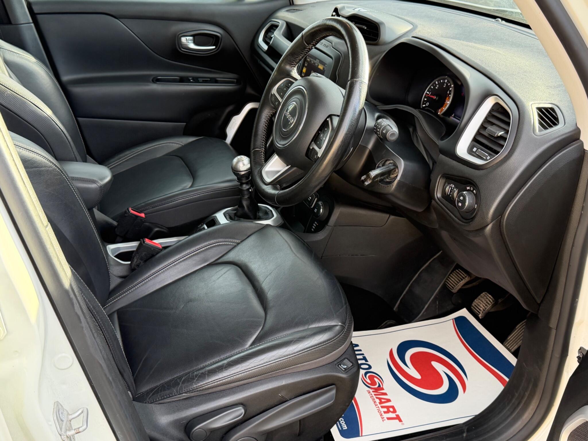 Jeep Renegade view 17