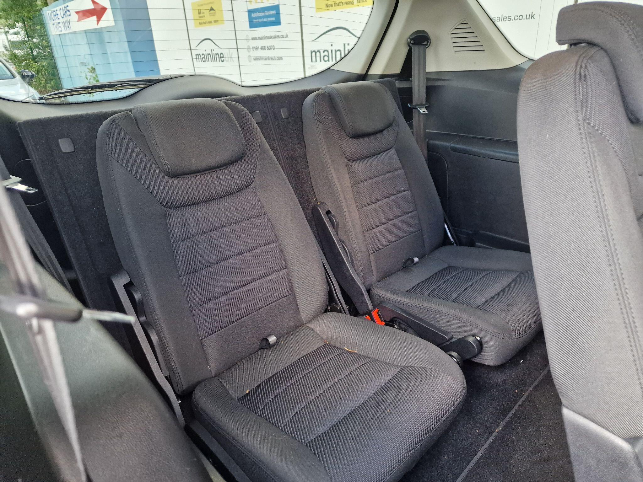Ford S-Max view 32