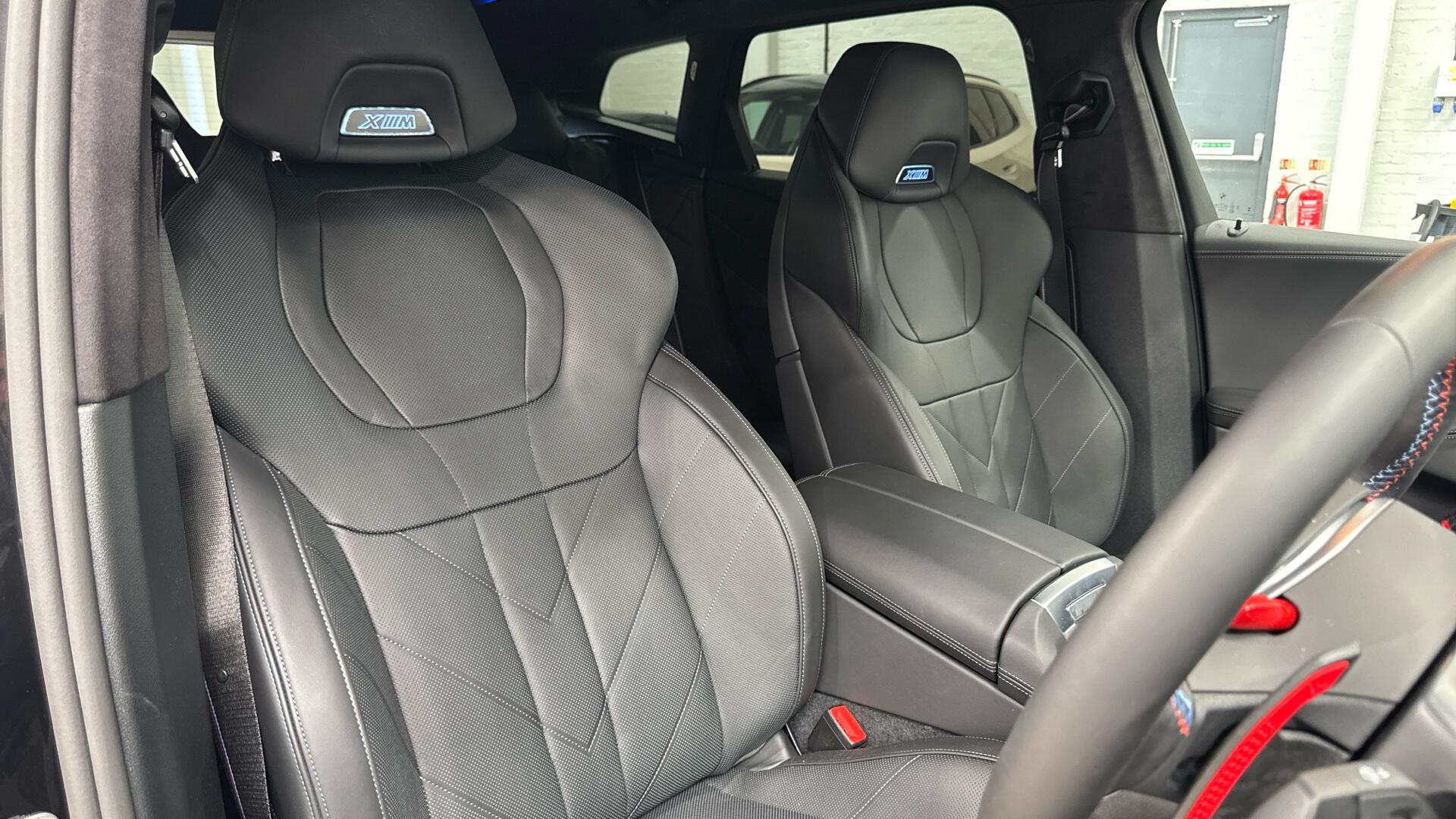 BMW XM view 14