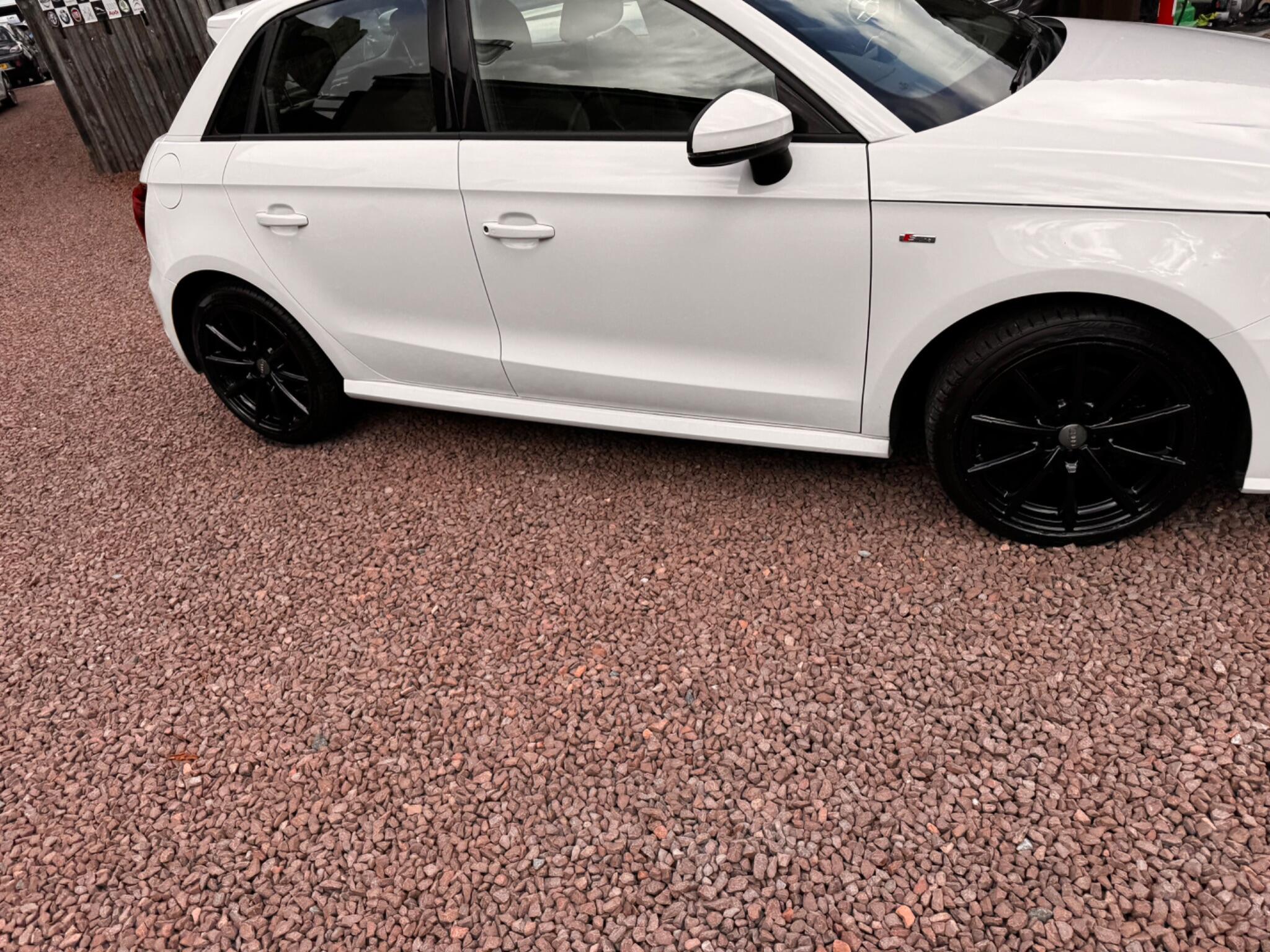 Audi A1 view 9