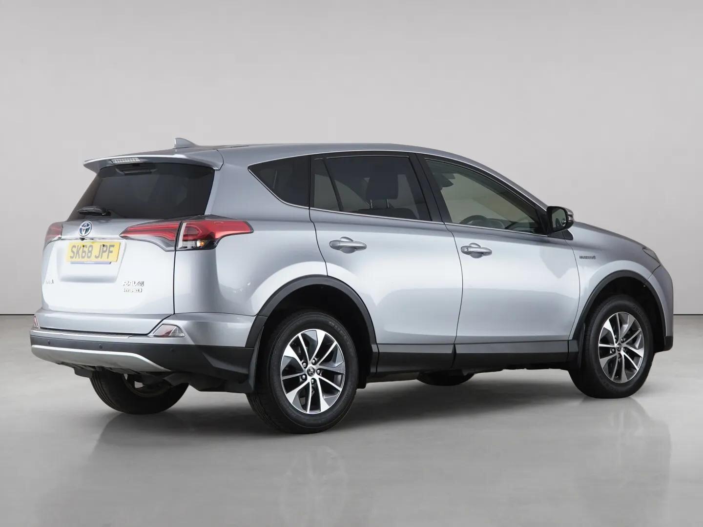 Toyota Rav4 view 8