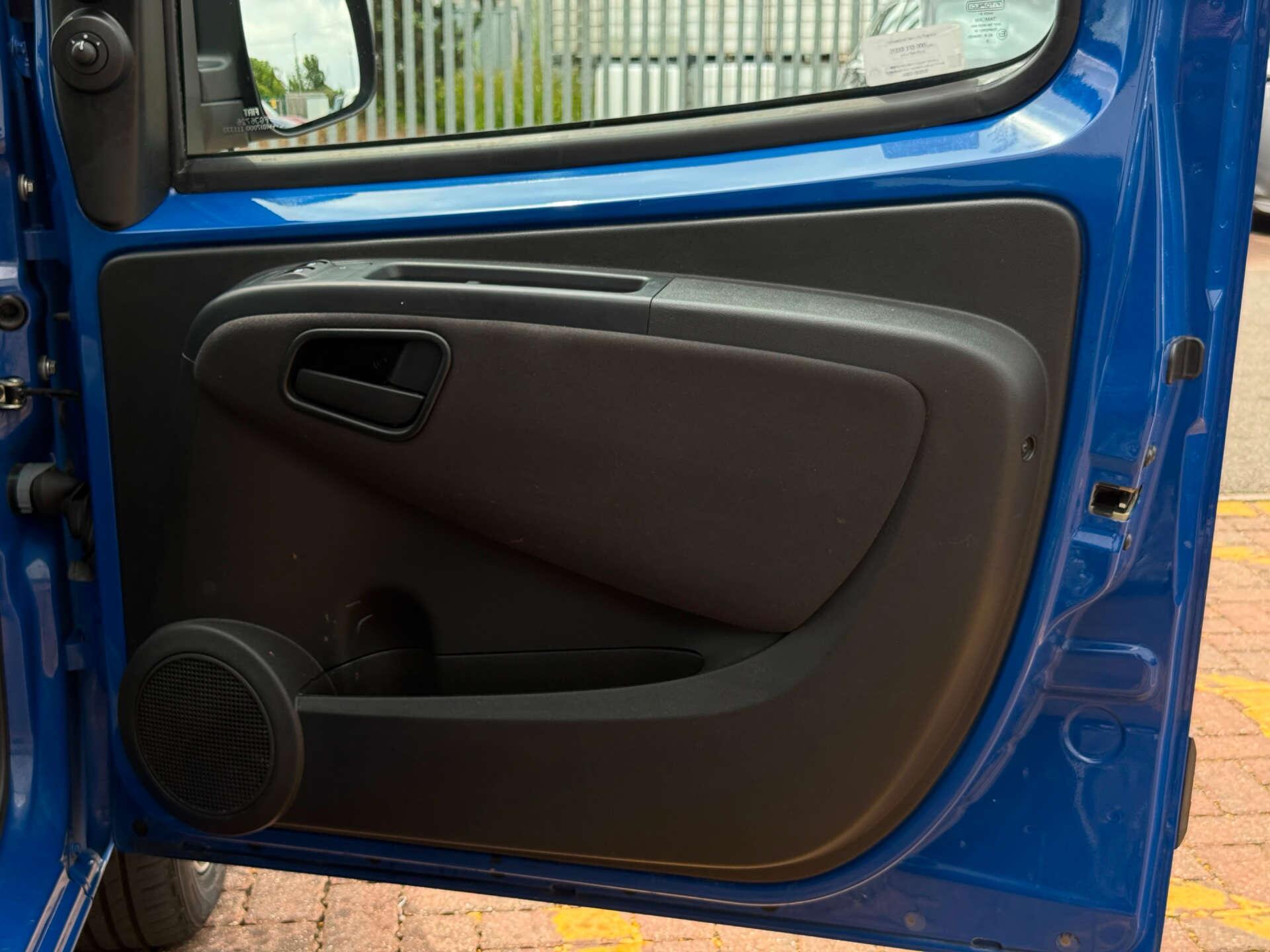 Fiat Qubo view 16