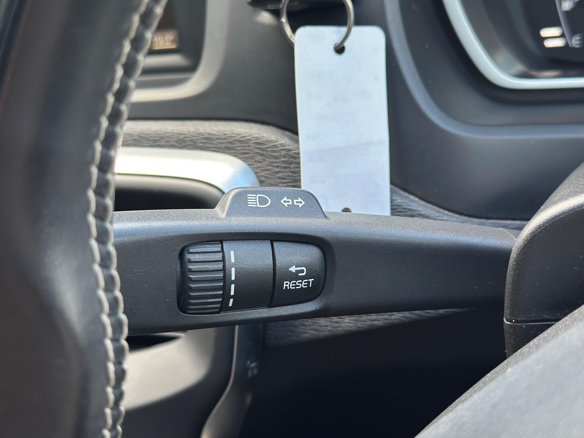 Volvo V40 view 31