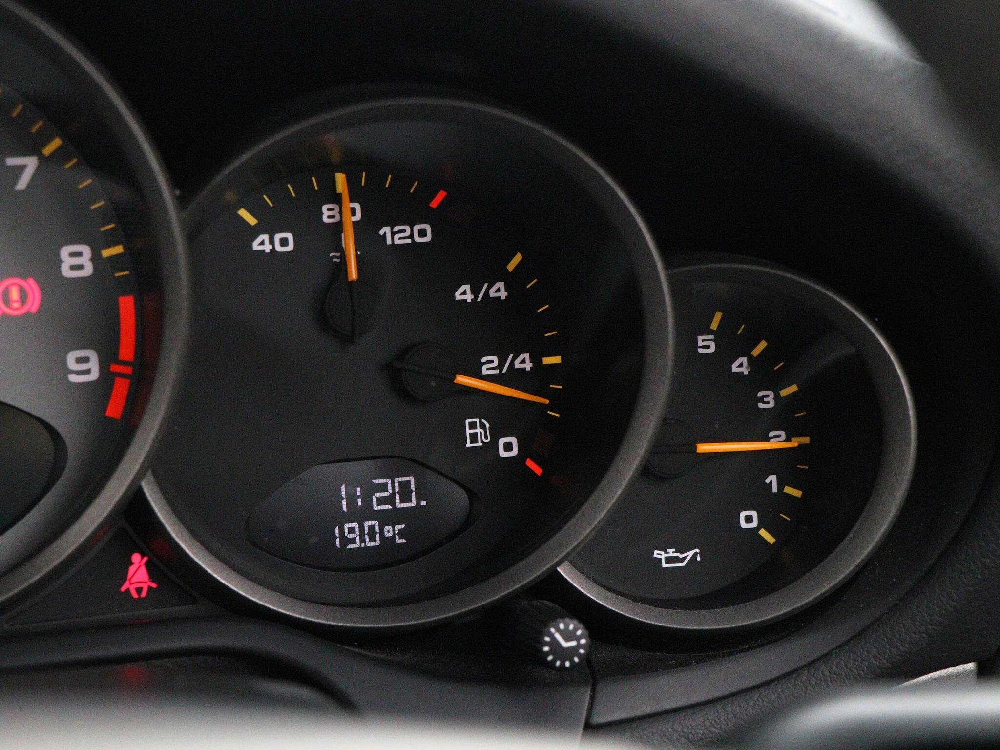 Porsche 911 view 36