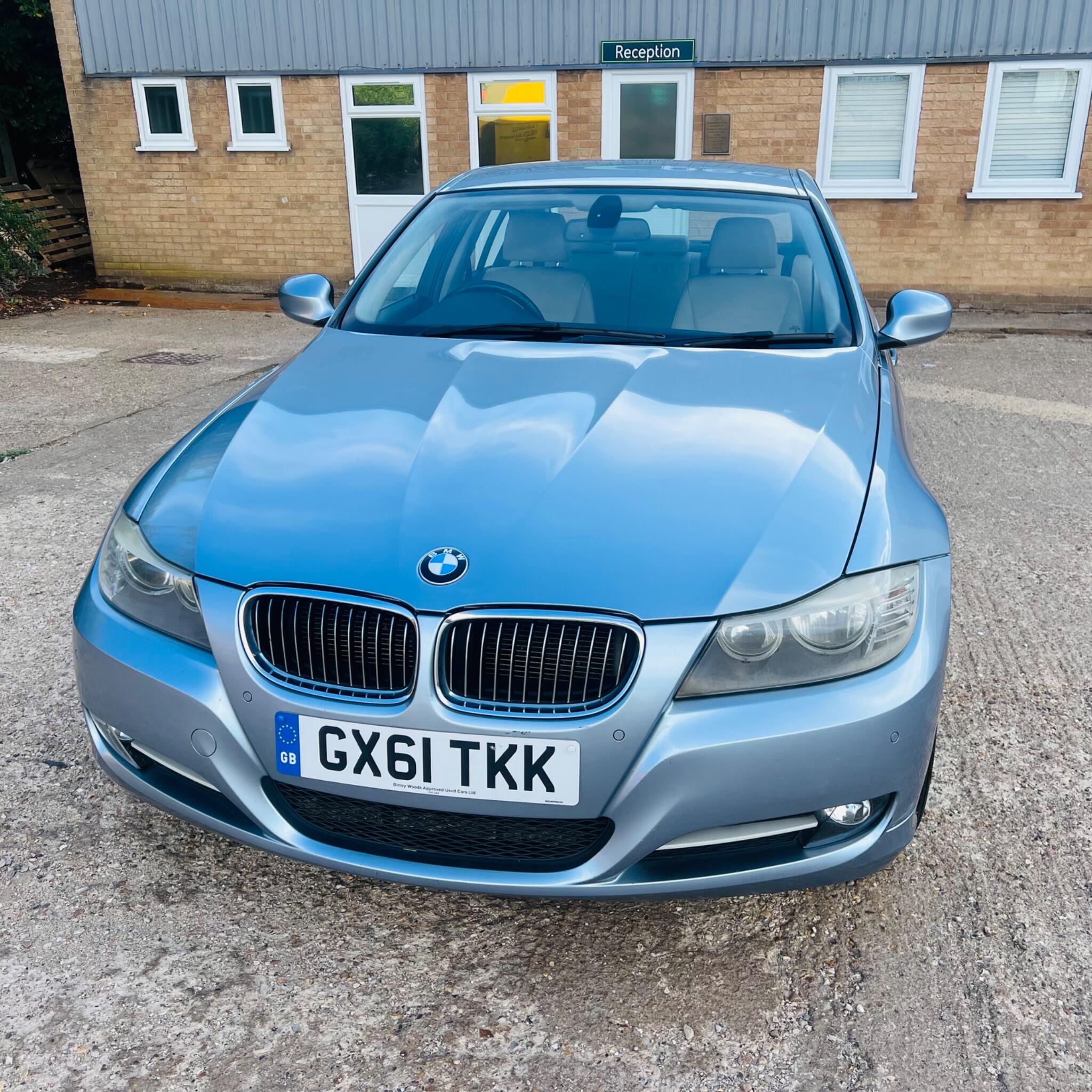 BMW 3 Series view 3
