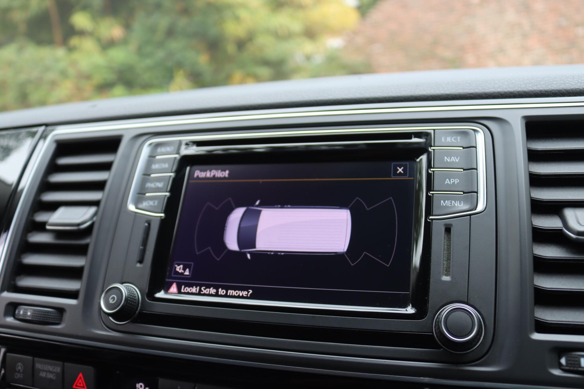 Volkswagen Caravelle view 37