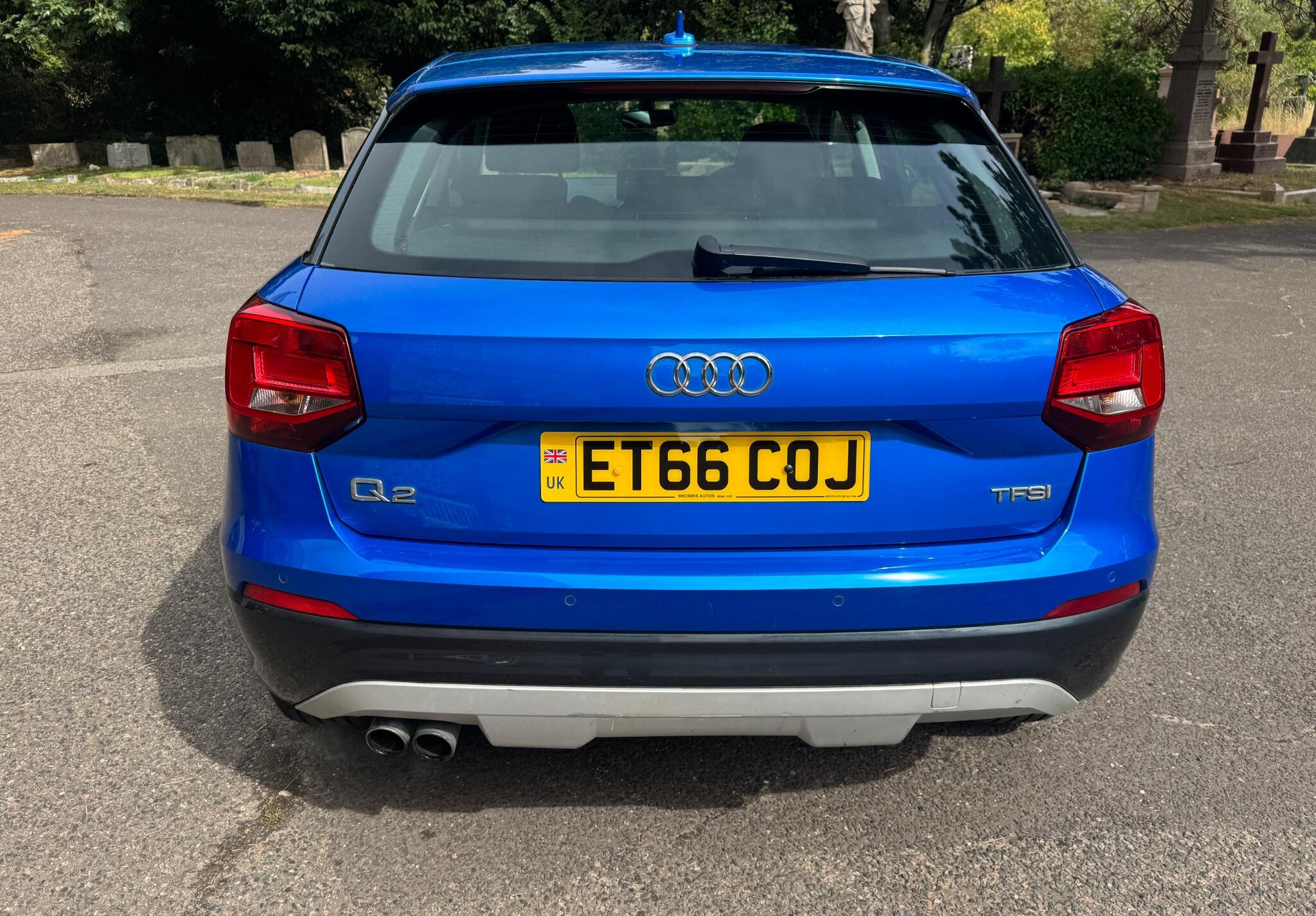 Audi Q2 view 16