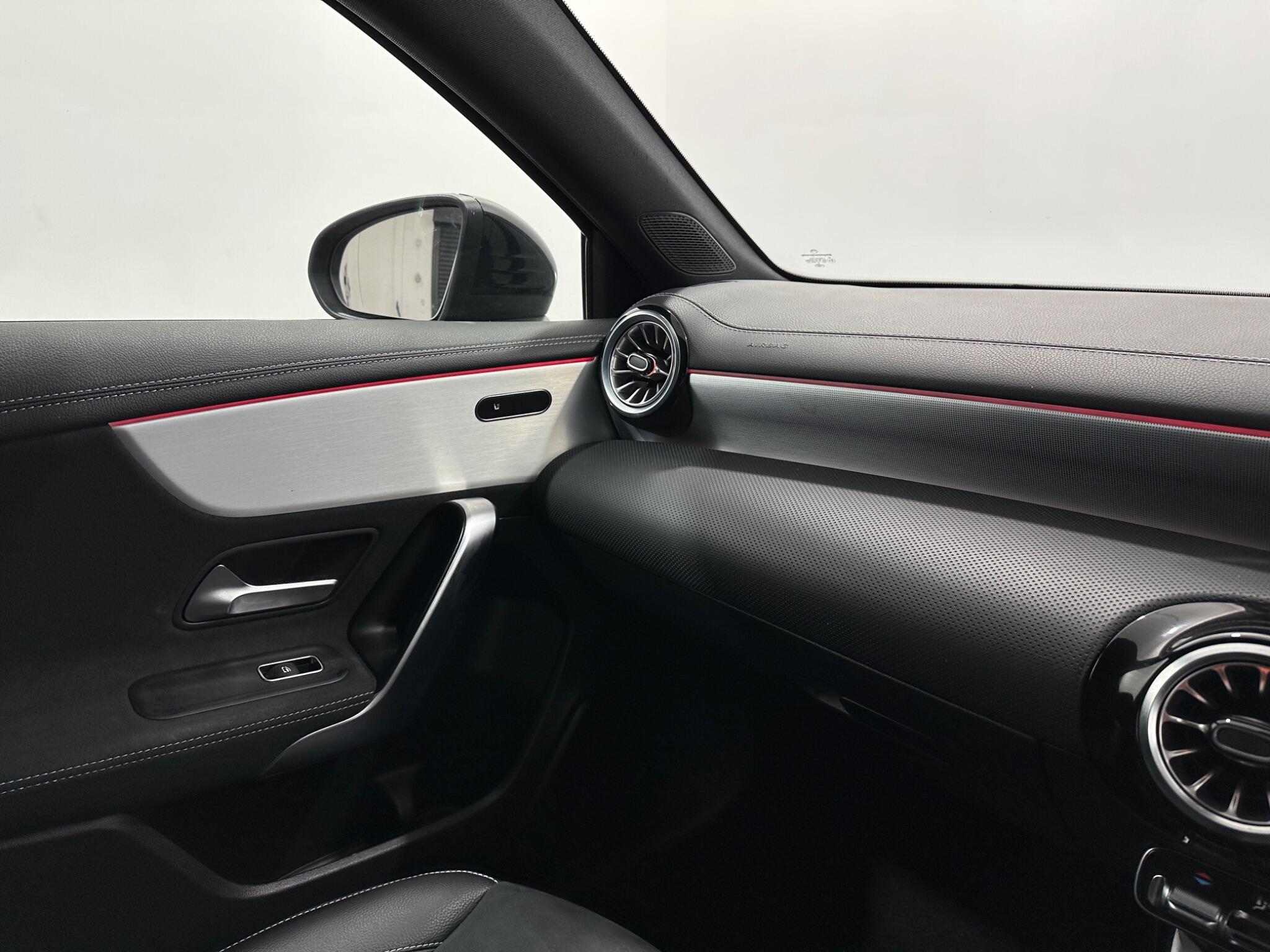 Mercedes-Benz A-Class view 29
