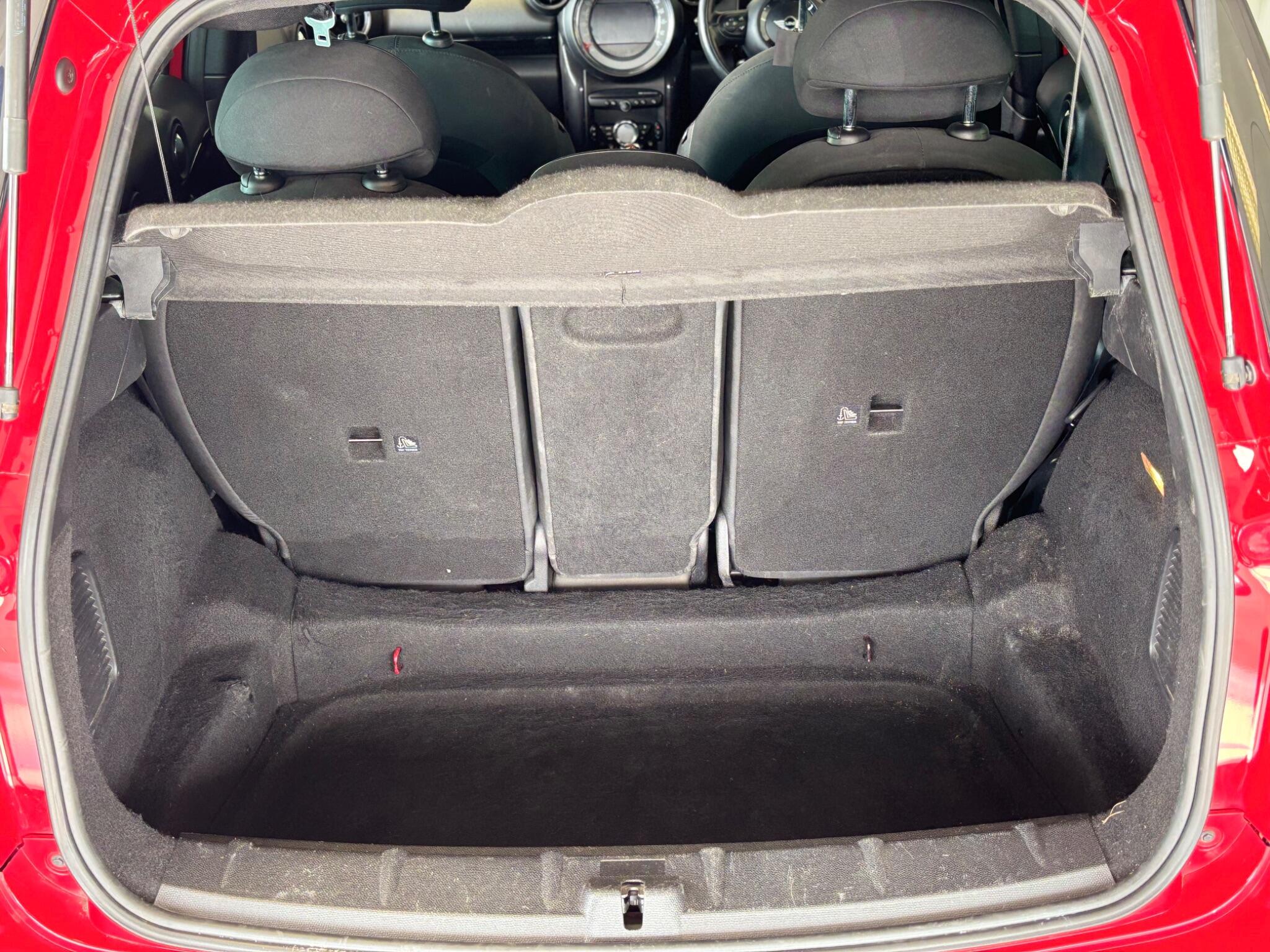 Mini Countryman view 28
