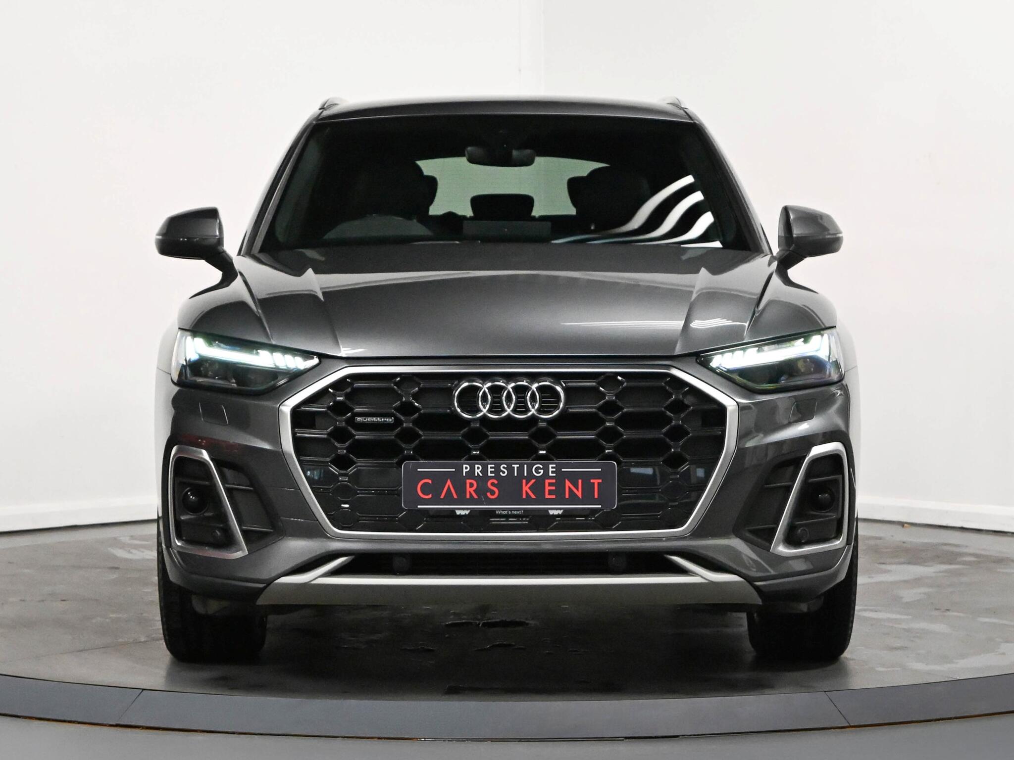 Audi Q5 view 40