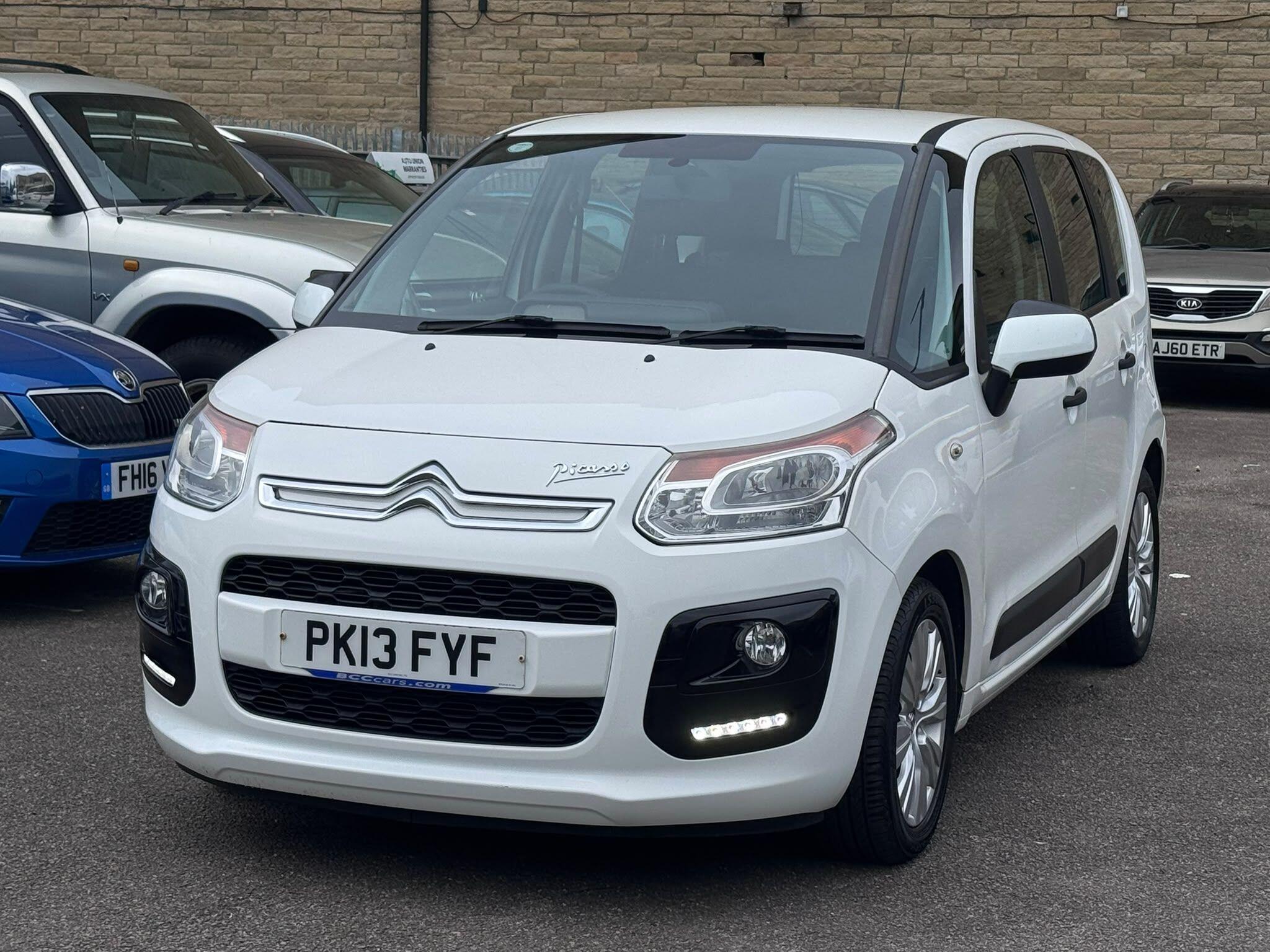 Citroen C3 Picasso view 2