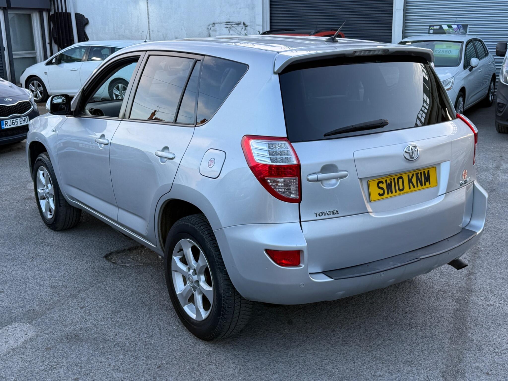 Toyota RAV4 - Image 15