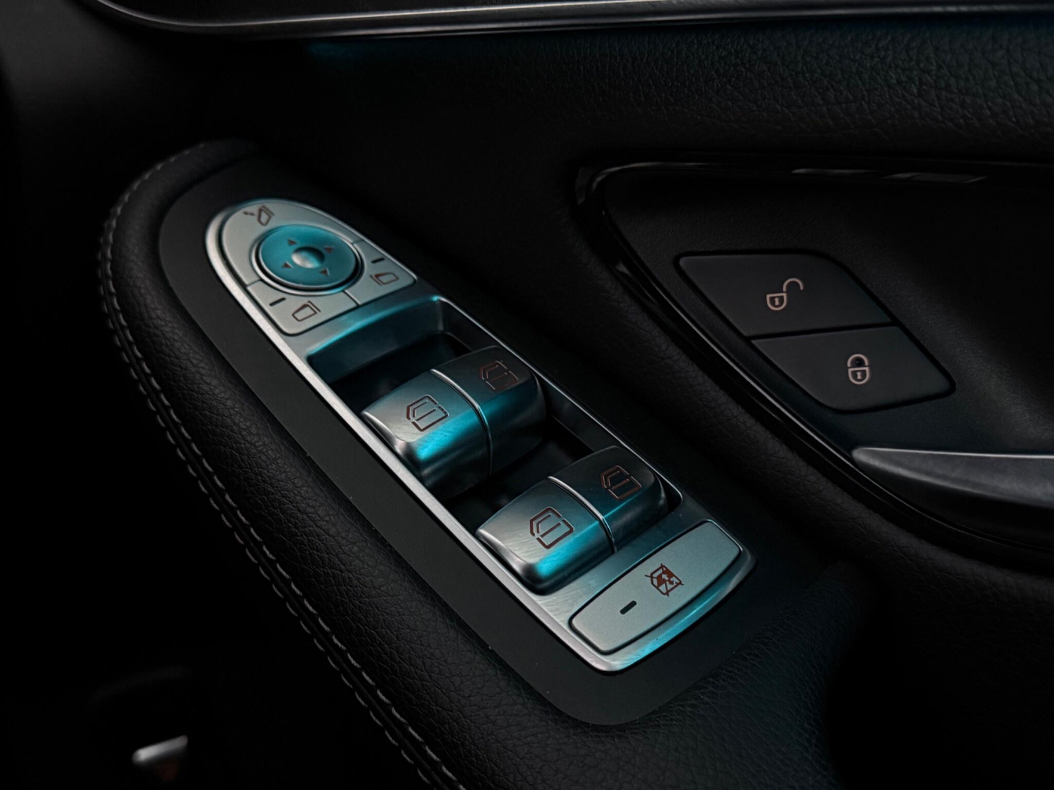 Mercedes-Benz GLC view 18