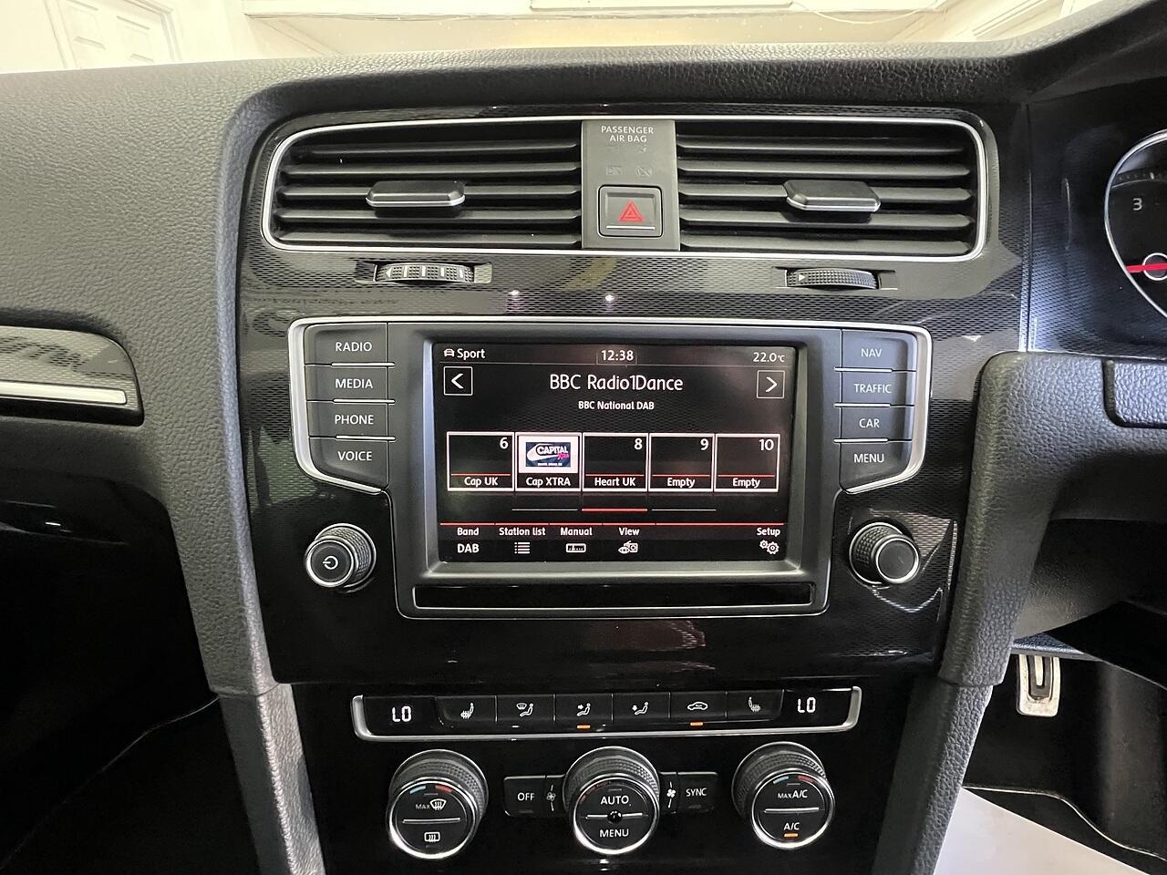 Volkswagen Golf view 11